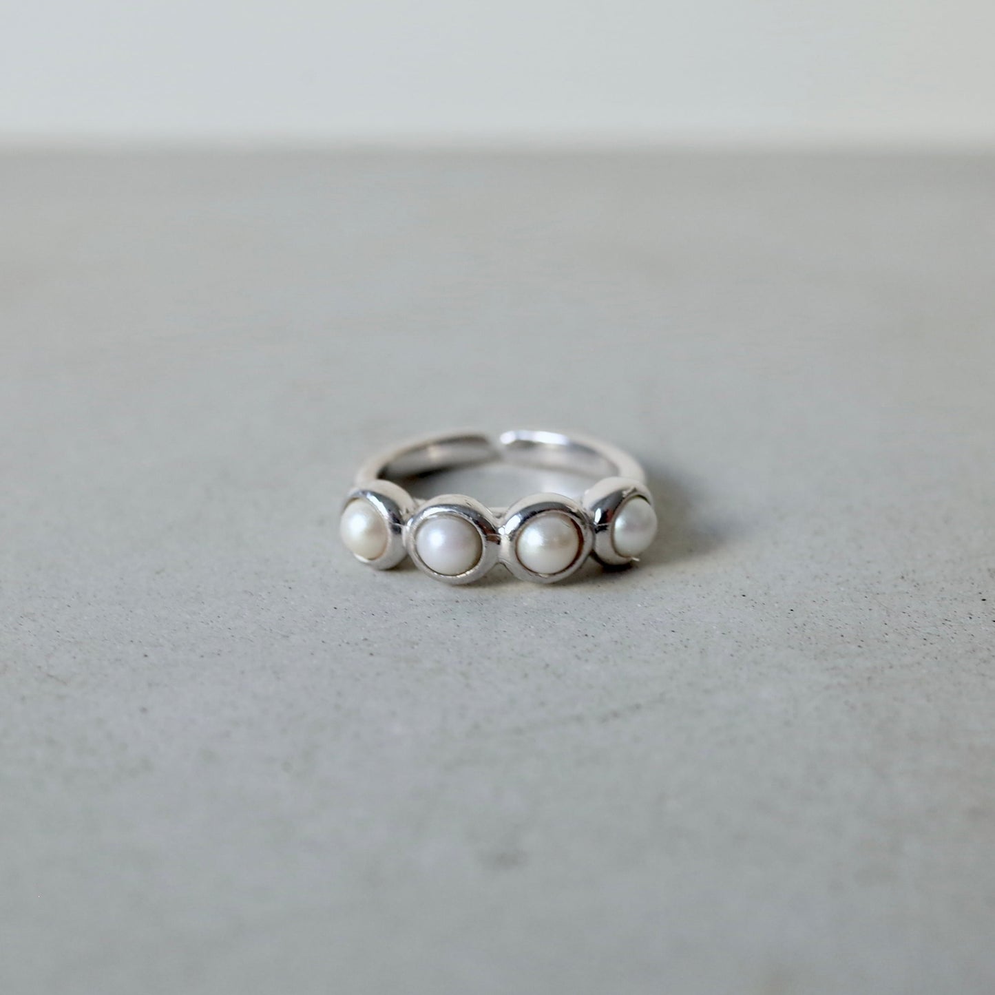 Telescope Pearl Ring