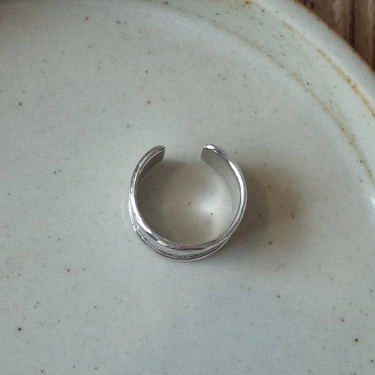 Hand Clapped Plate Ring