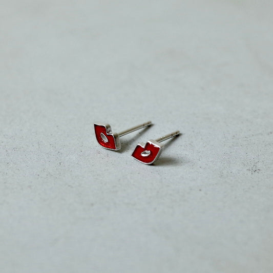 Resin Lip Pierce