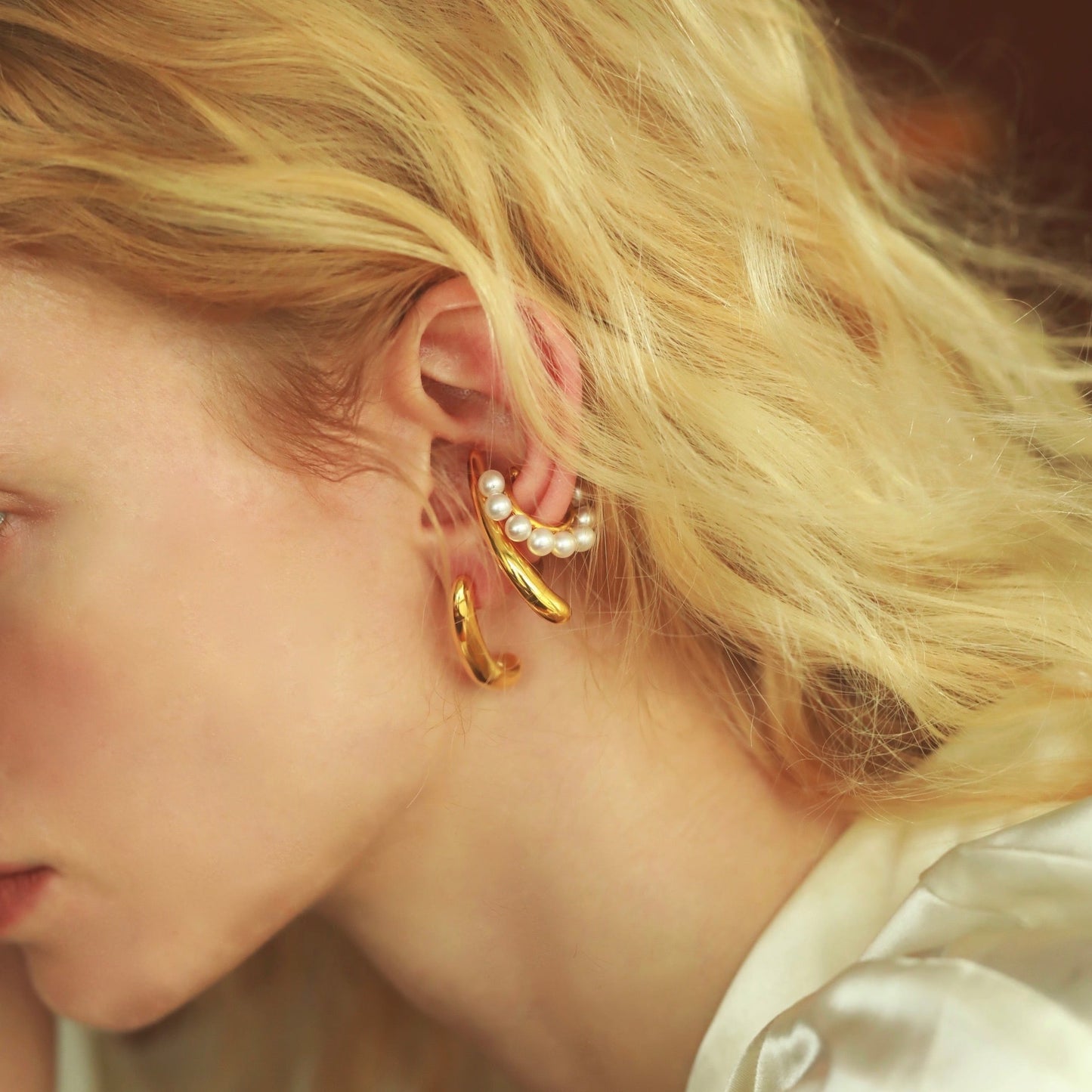 Eight Pearl Ear Cuff