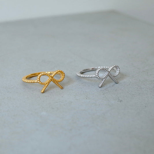 Ball Ribbon Ring