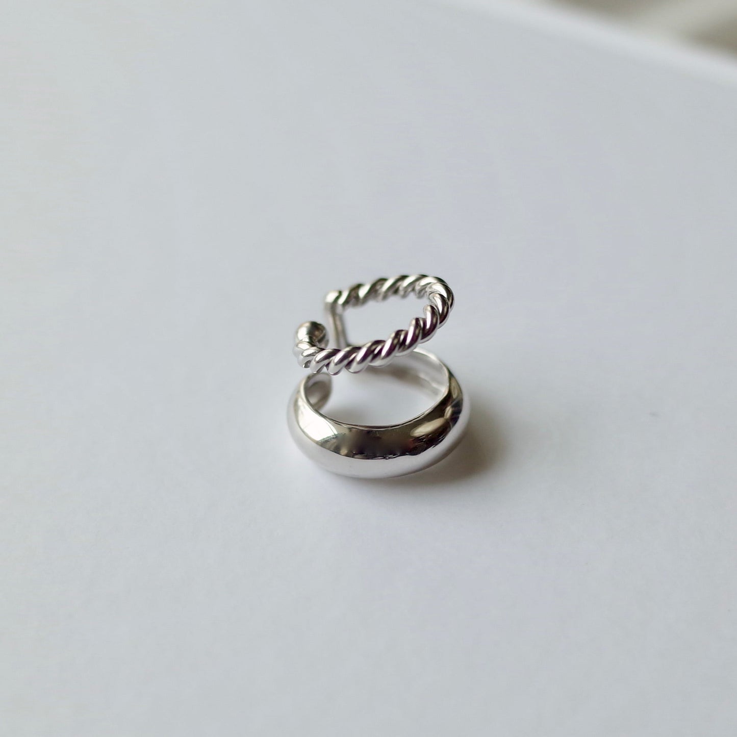 Twist&Round Ear Cuff