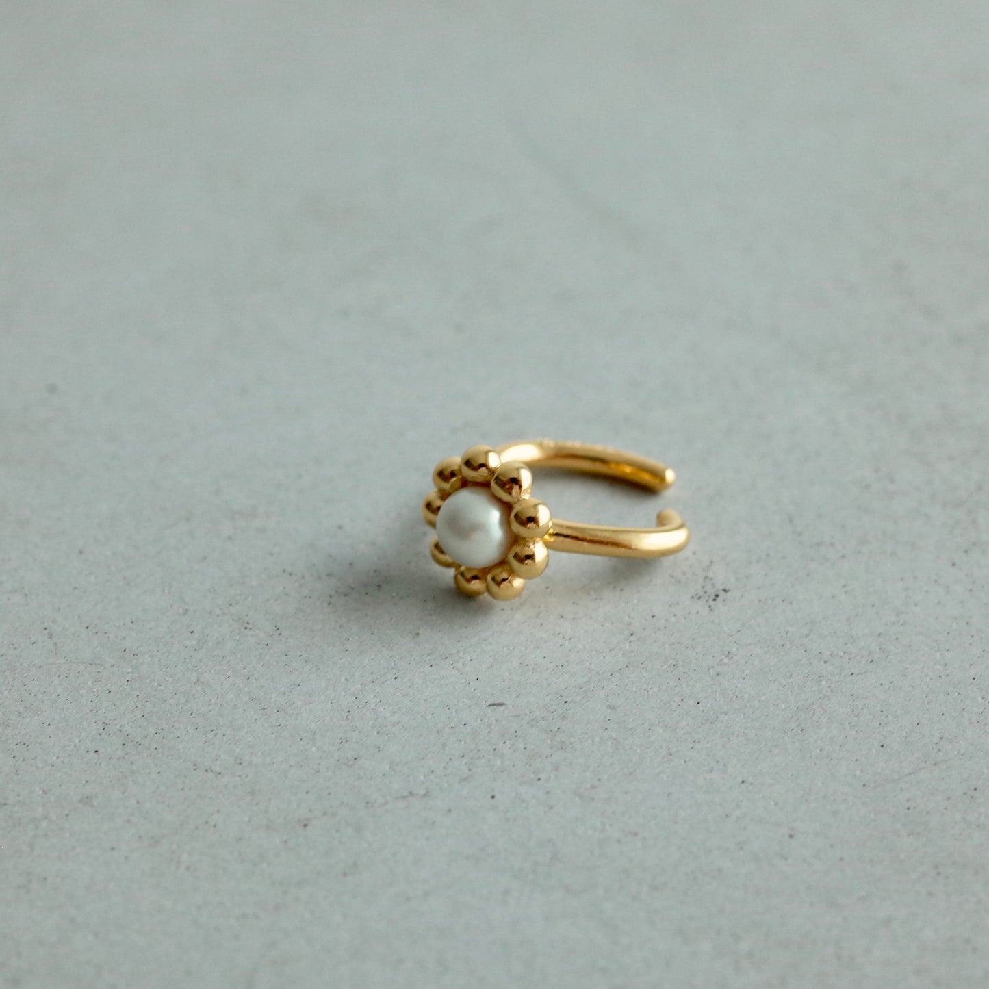 Flower Pearl Ear Cuff ［WM-EC098］