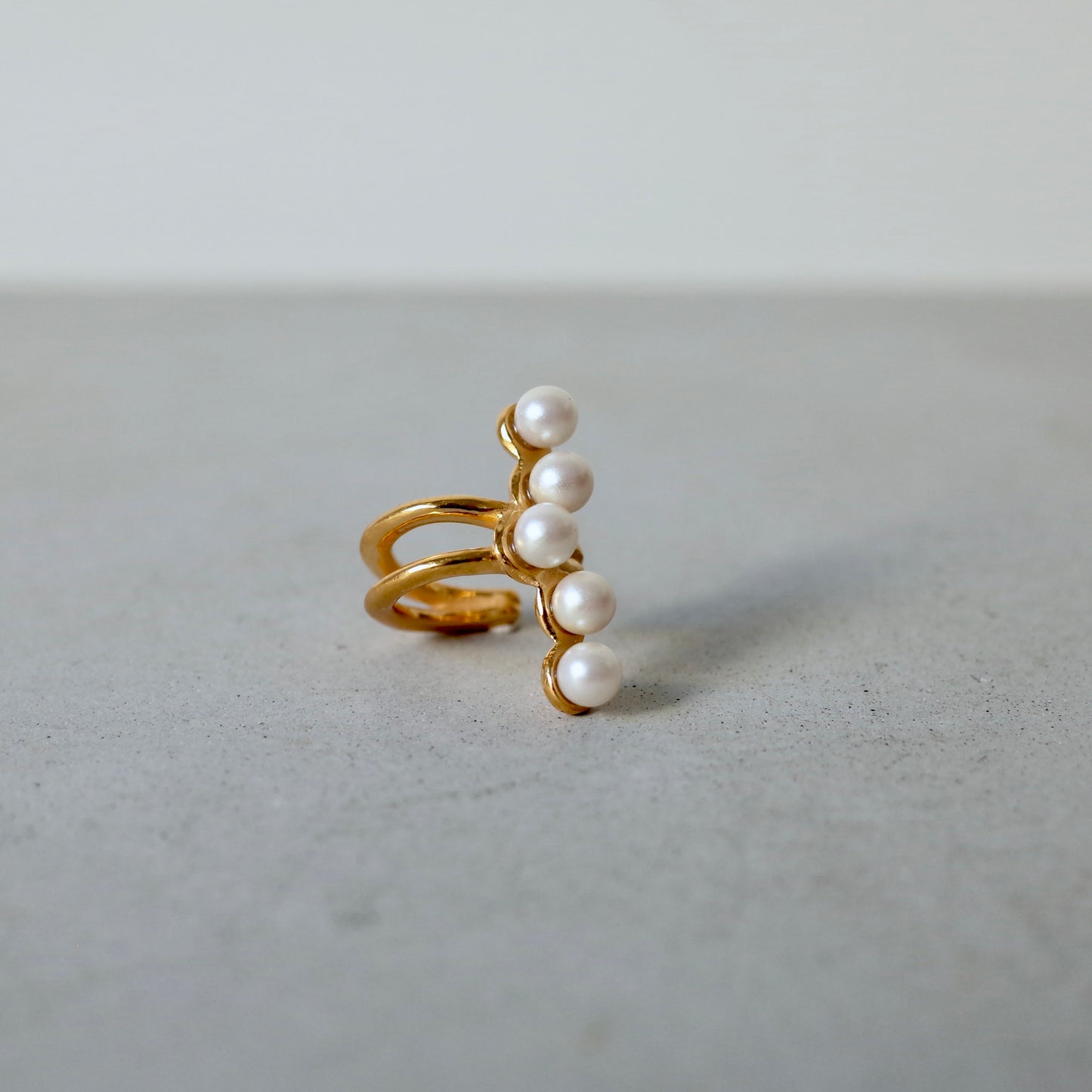 Wavy Pearl Ear Cuff