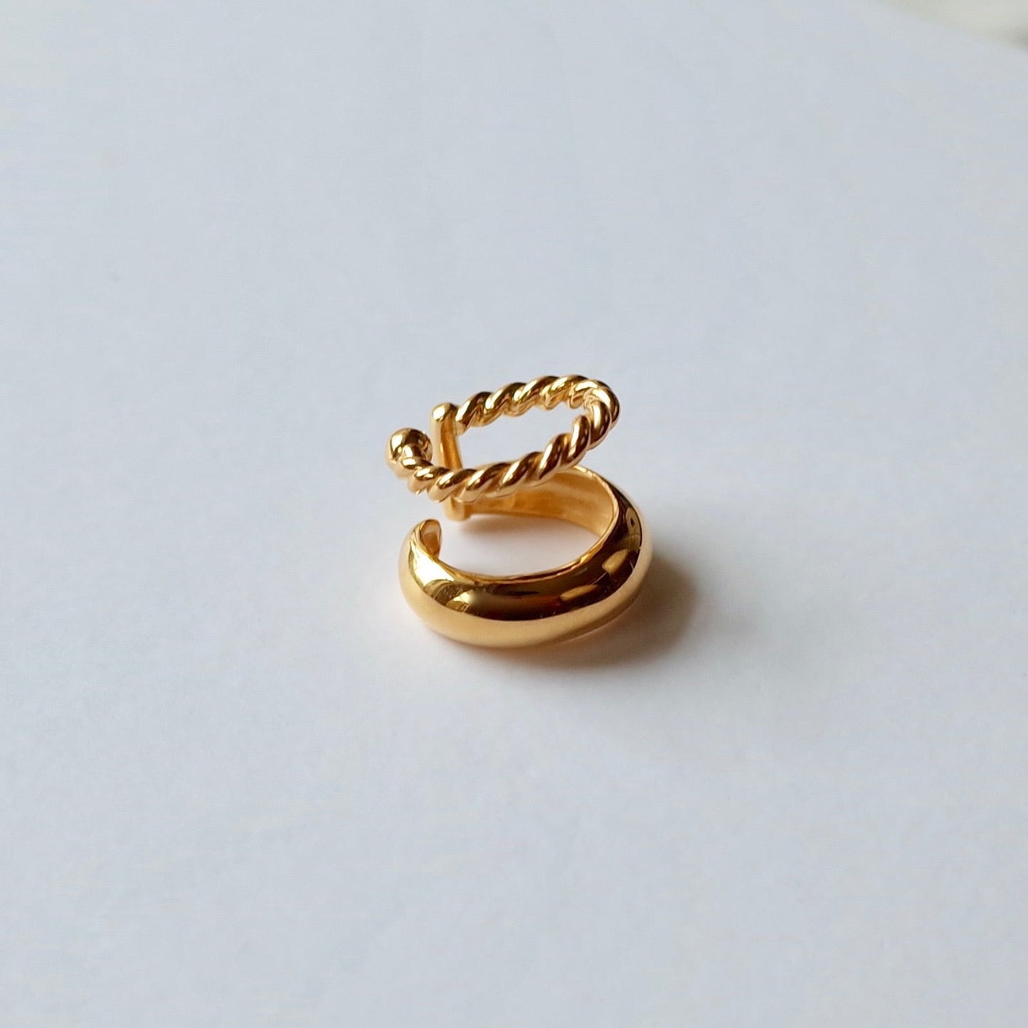Twist&Round Ear Cuff