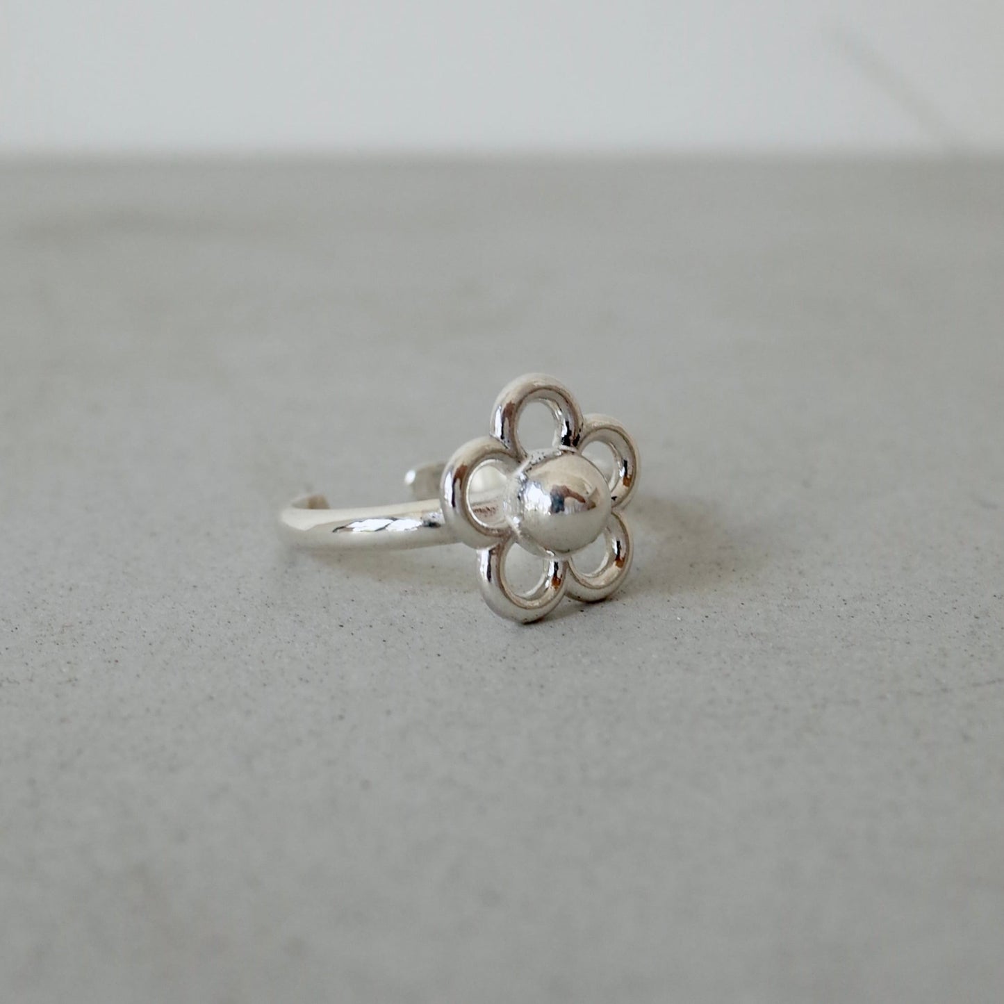 Openwork Flower Ring