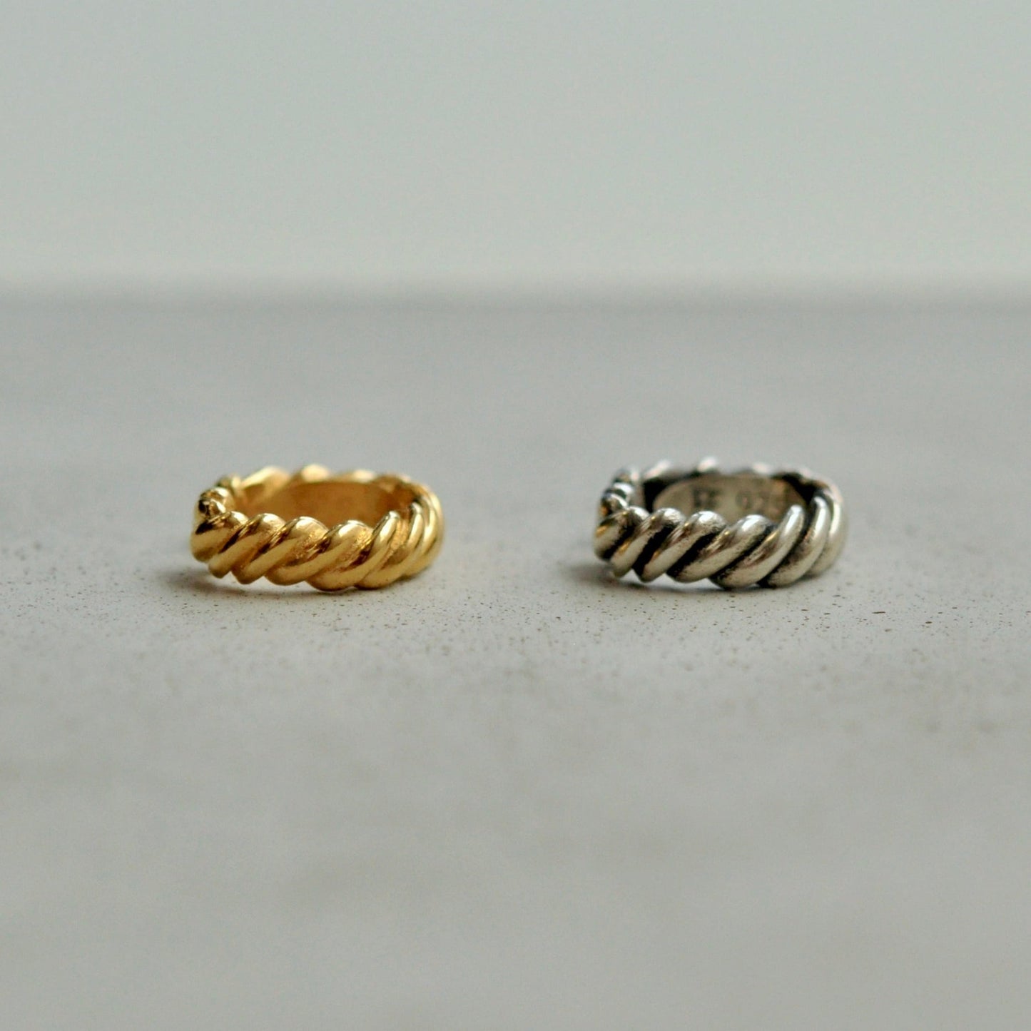 Thick Twist Ear Cuff