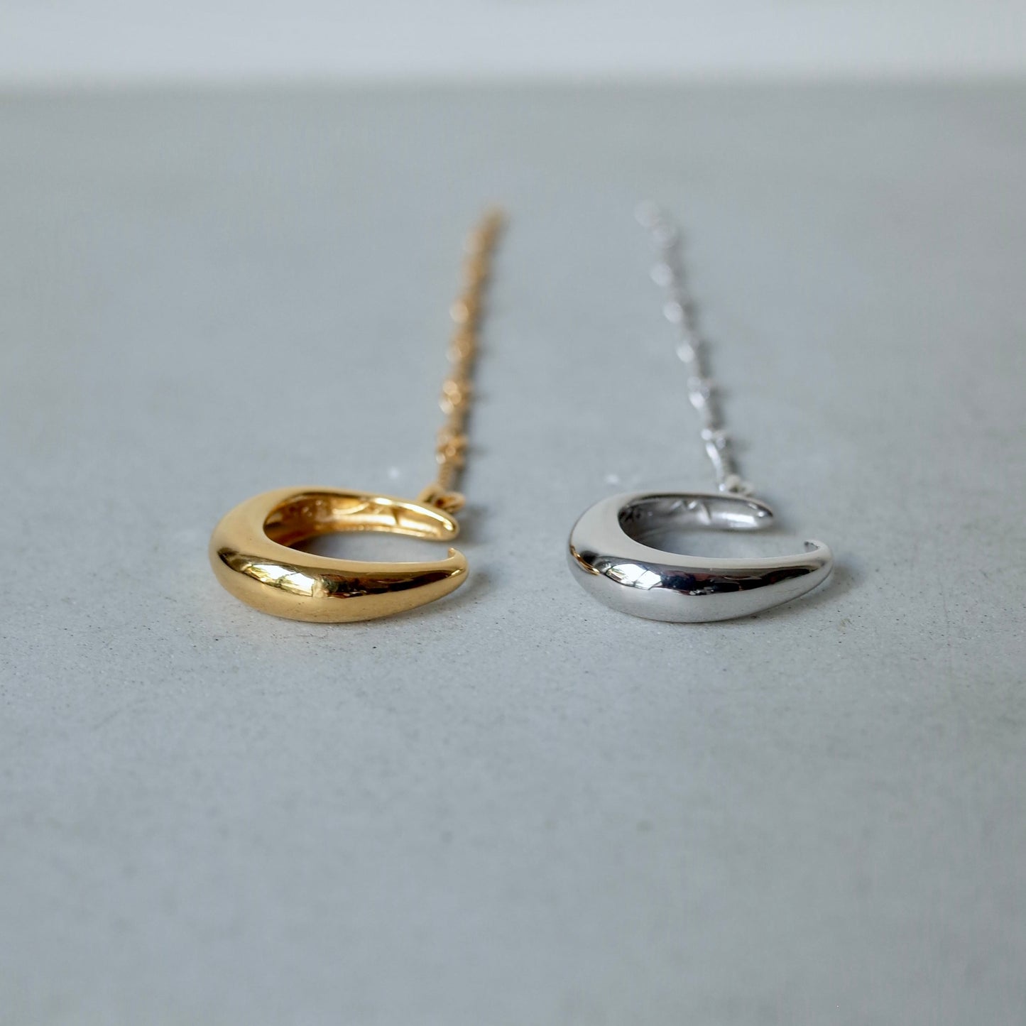 Drop HangChain Ear Cuff