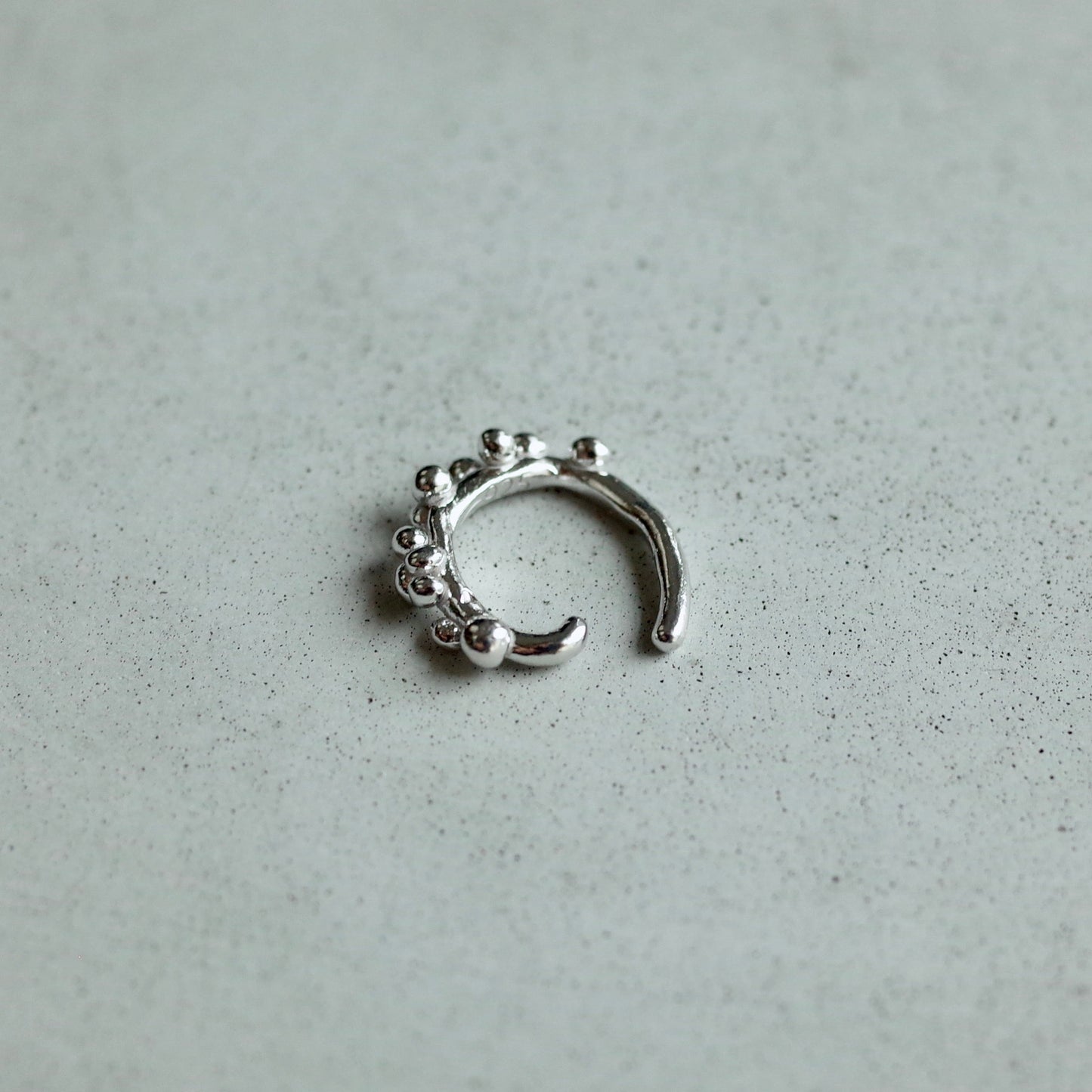 Rough Tsubu Ear Cuff