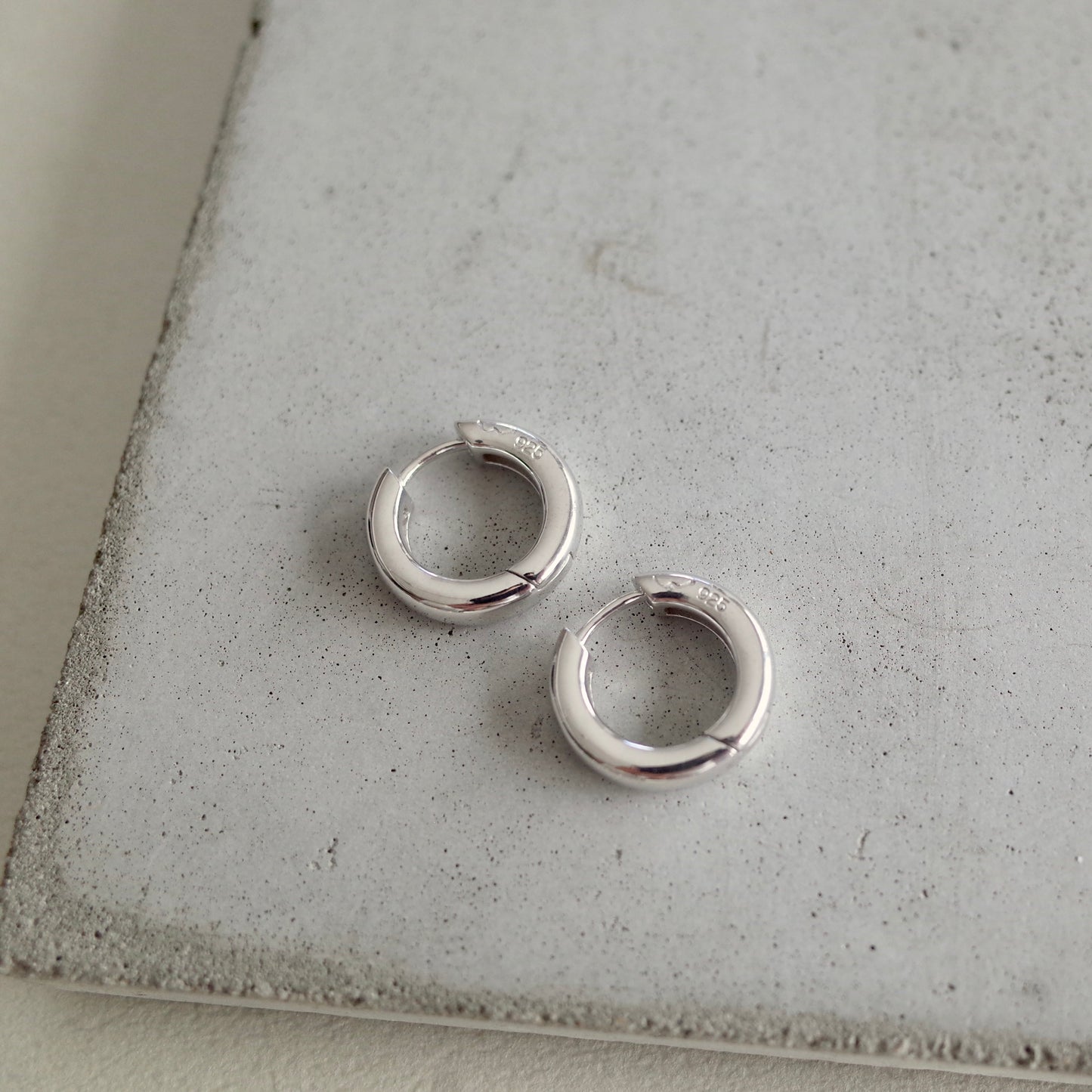 Openable Hoop Pierce