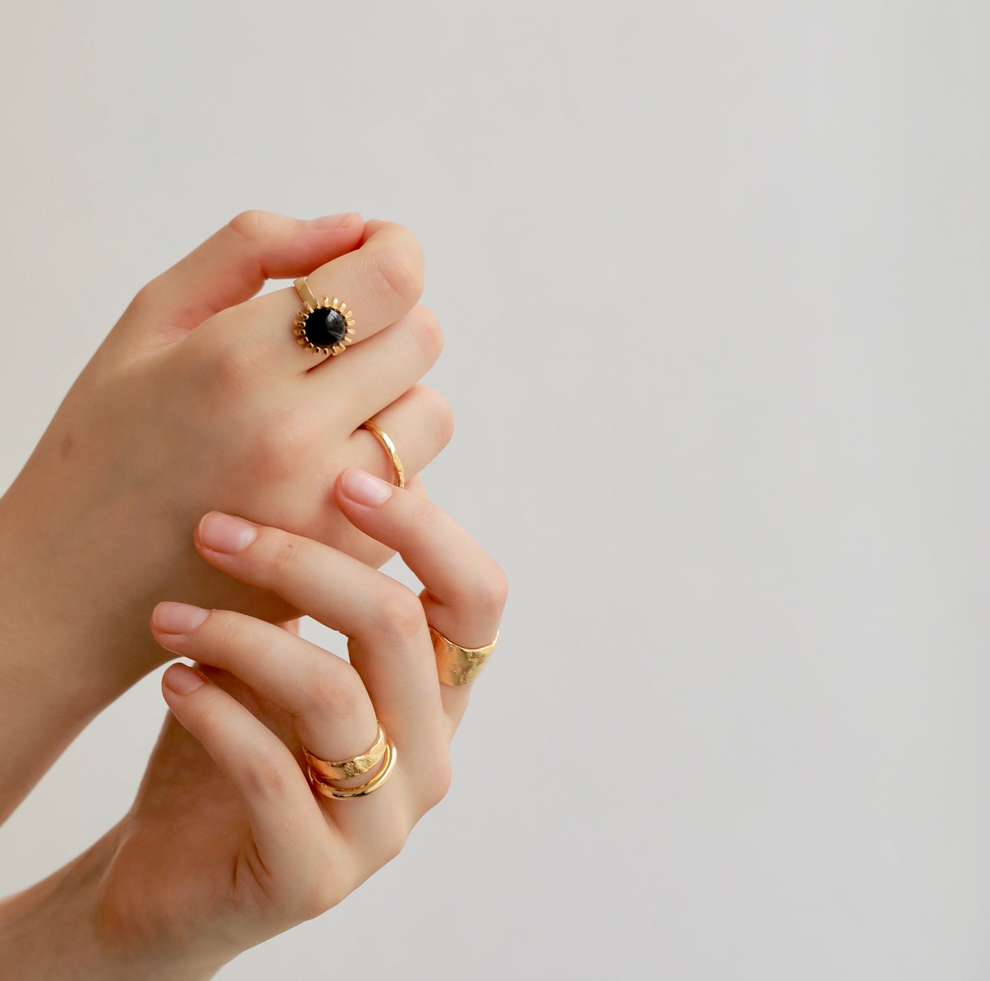 Flower Onyx Ring