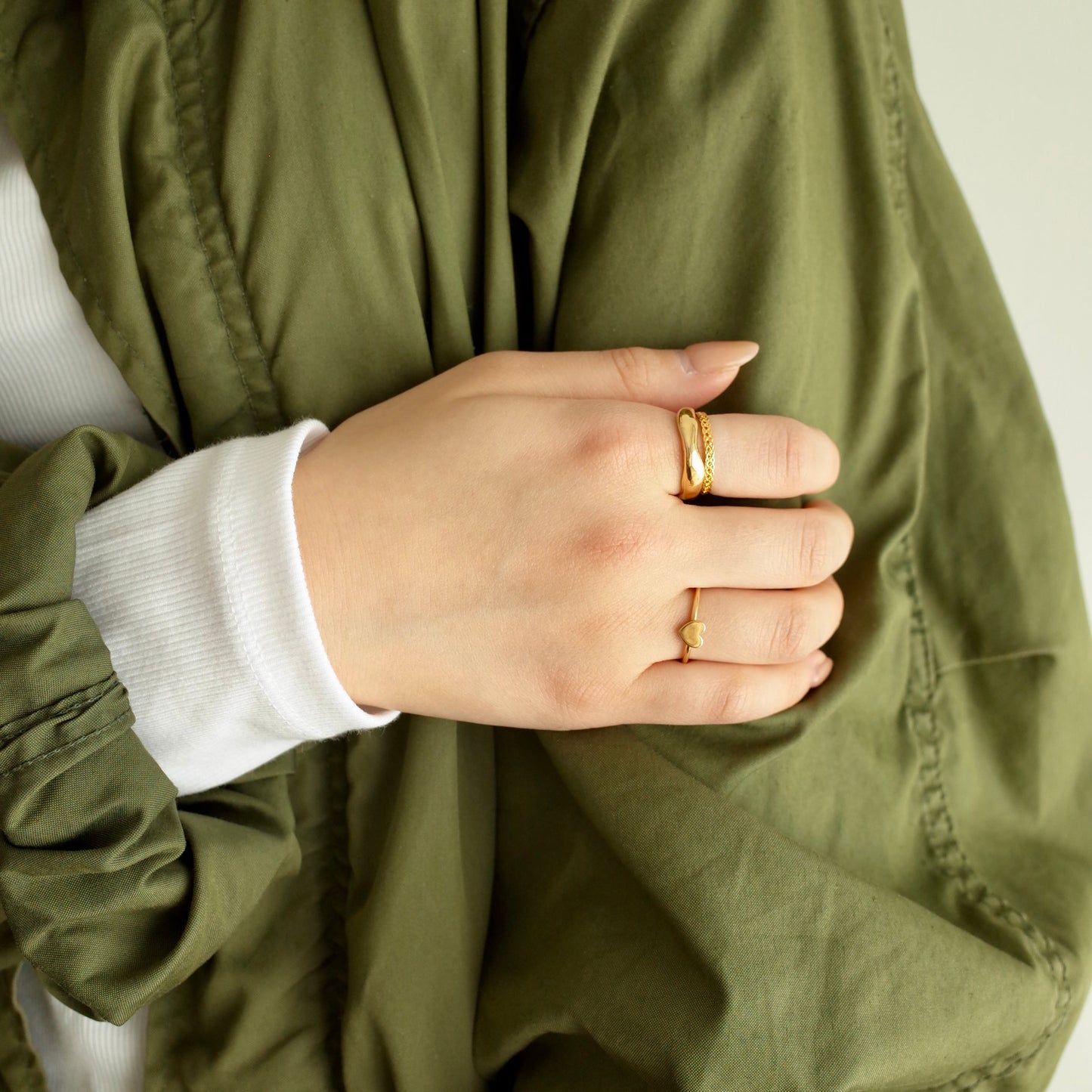 Narrow Continuous Cross Ring
