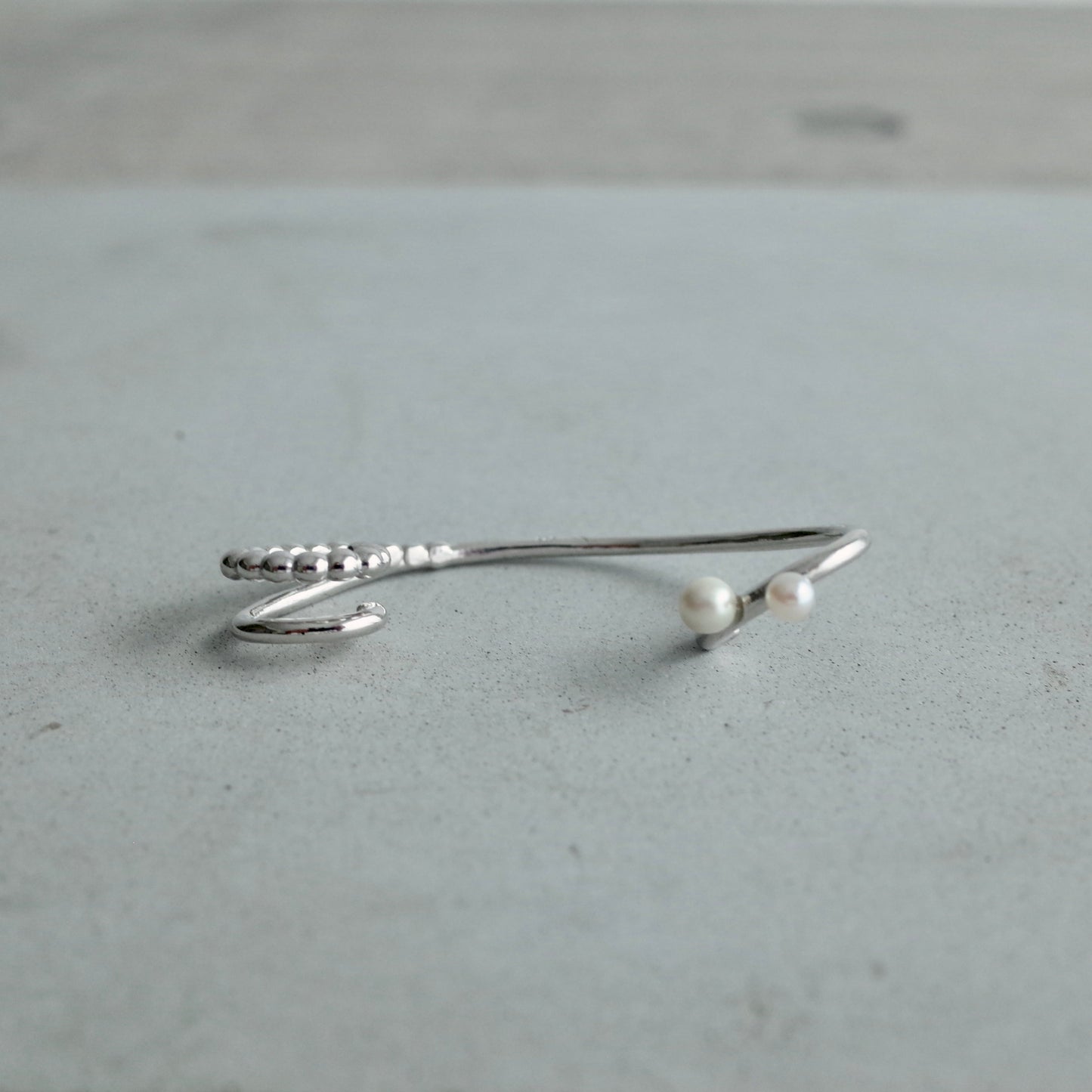 Three Point Helix Pearl Ear Cuff