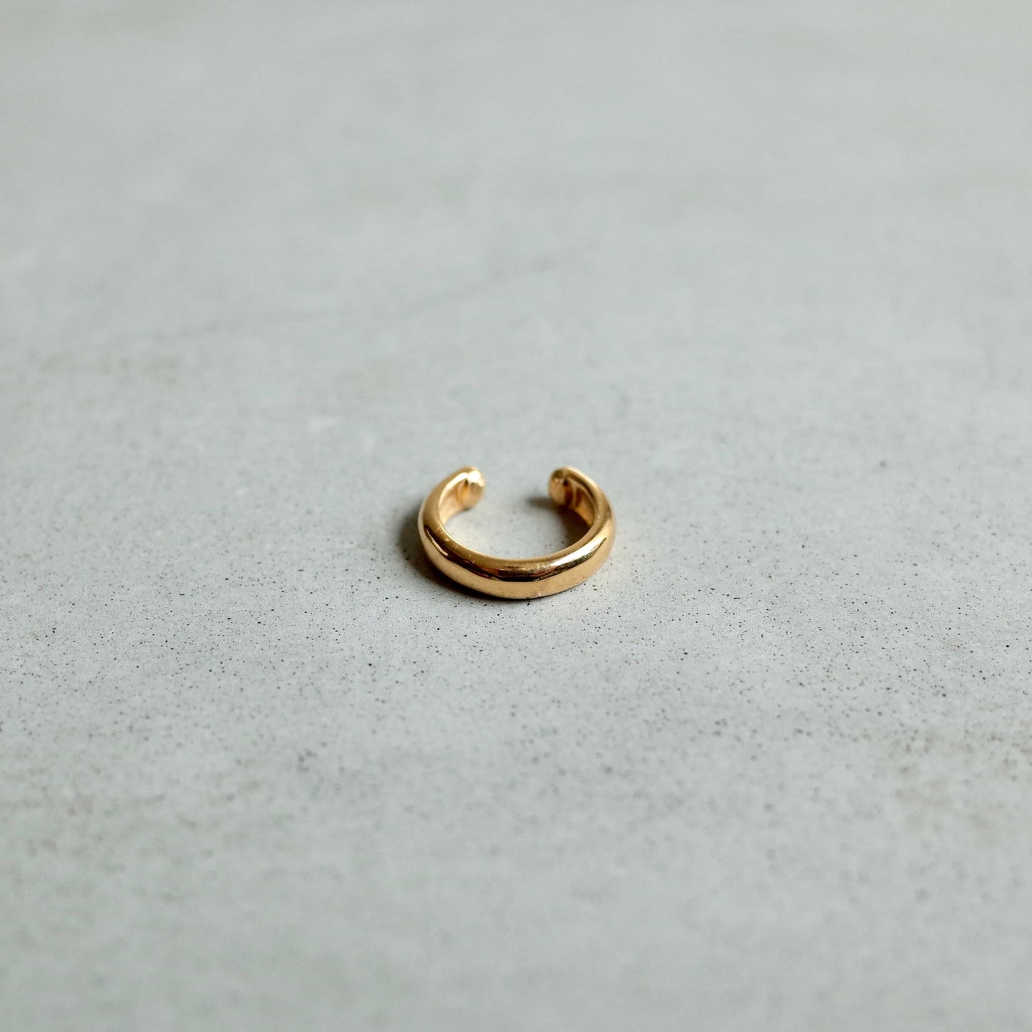 Solid Helix Ear Cuff