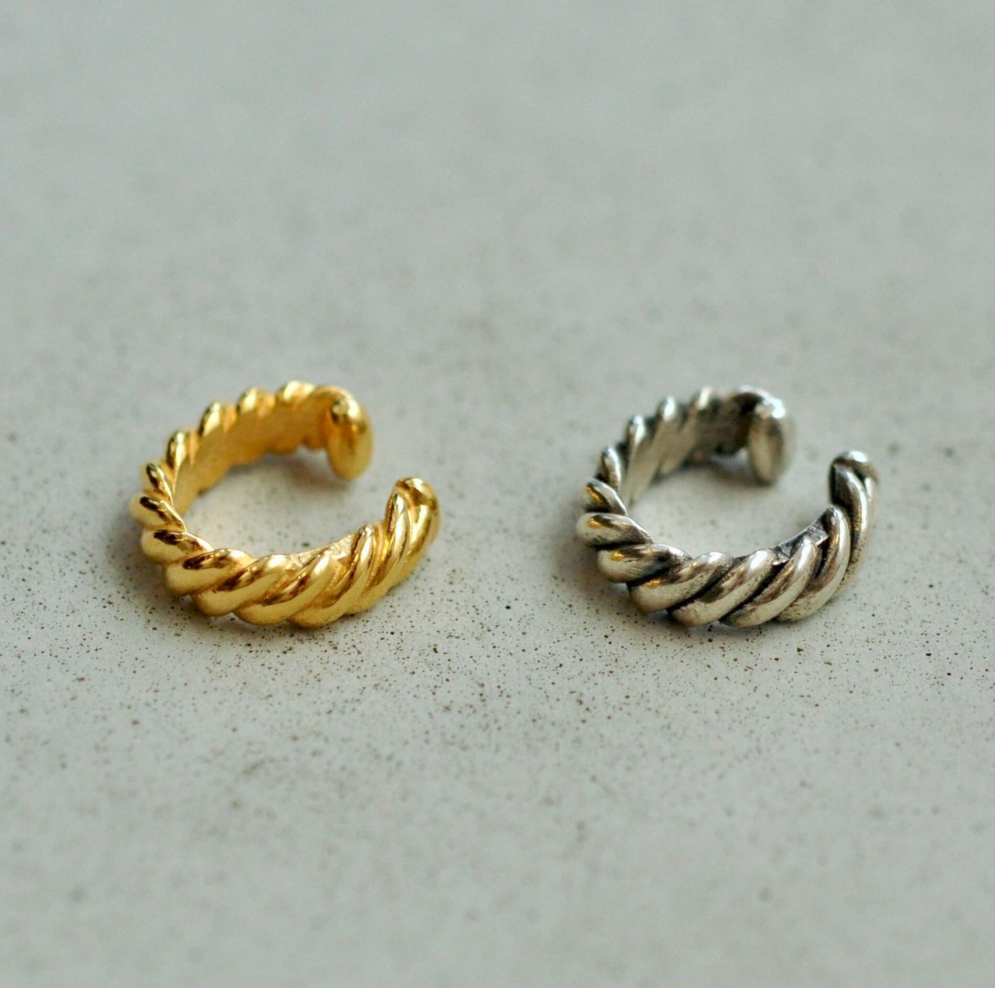 Thick Twist Ear Cuff