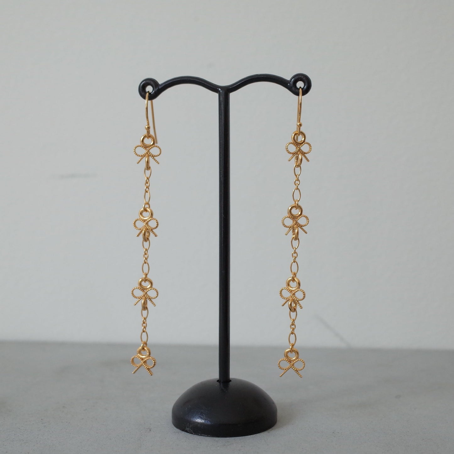 Ribbon Chain Pierce