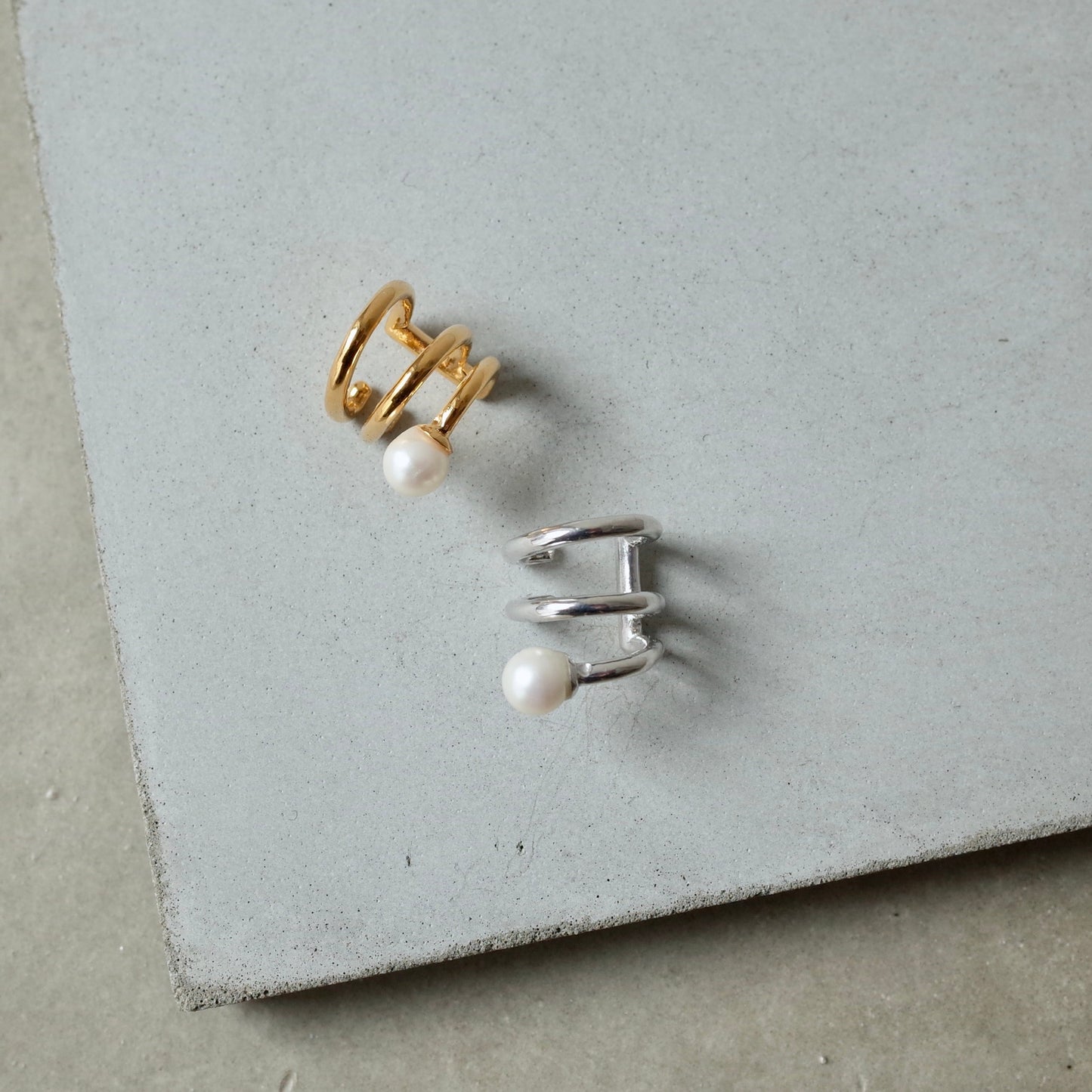 Earlobe Pearl Ear Cuff (Triple)