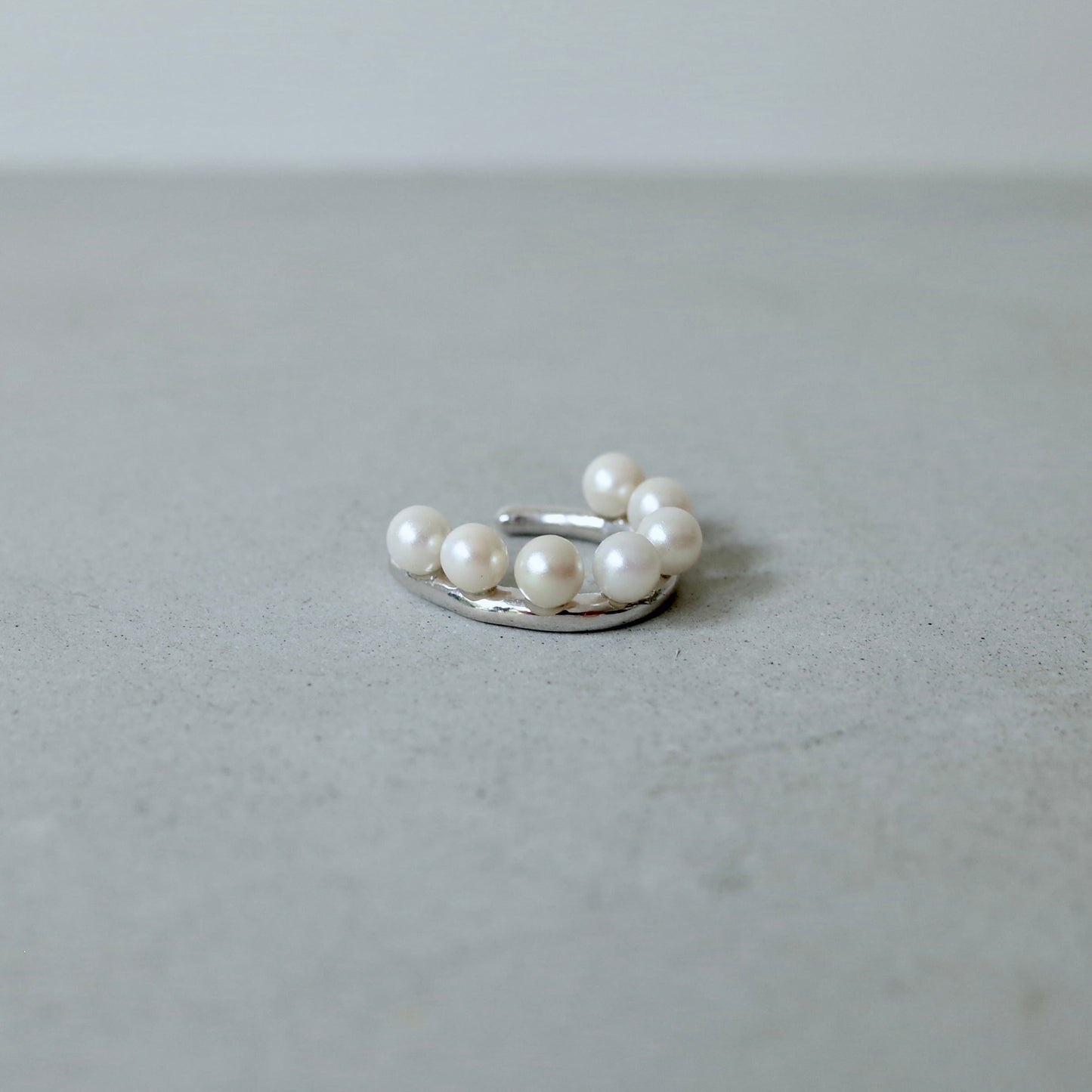 Orbit Pearl Ear Cuff (Siver)