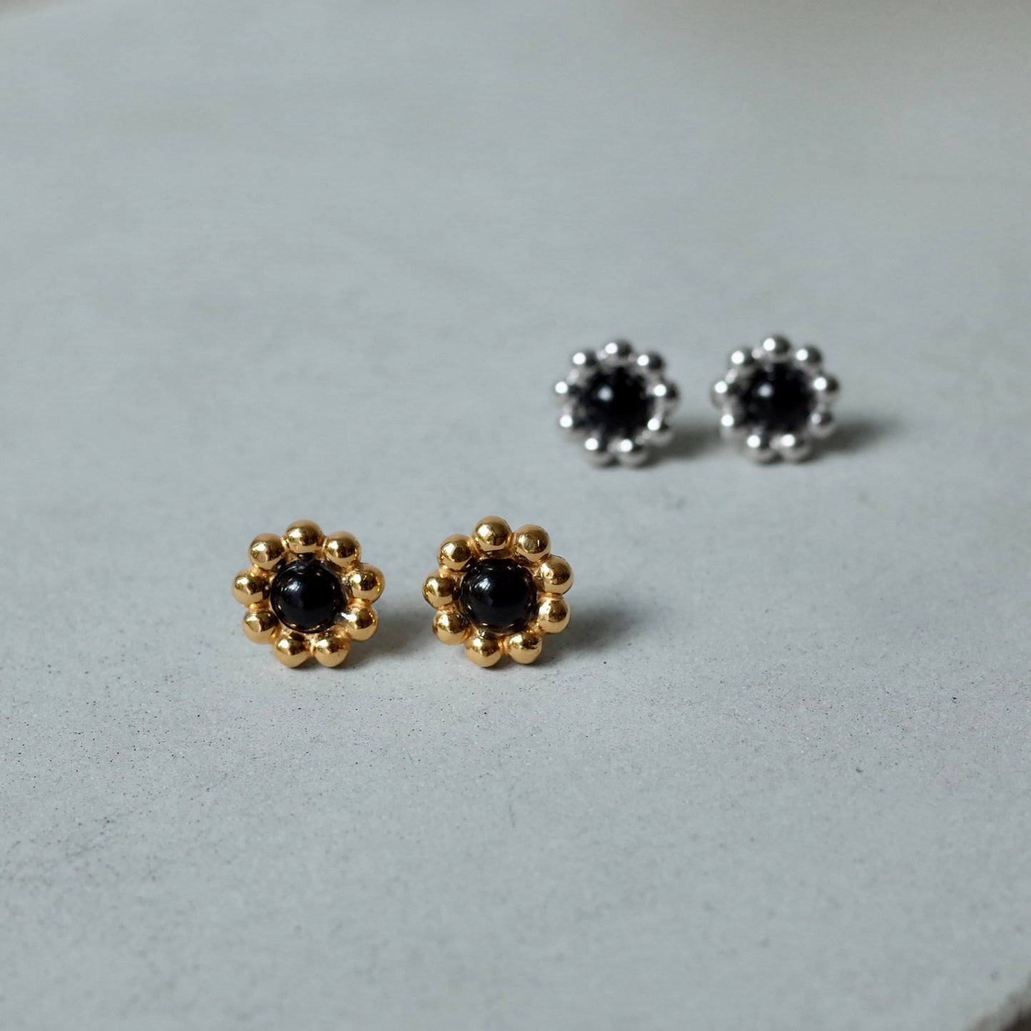 Flower Onyx Pierce