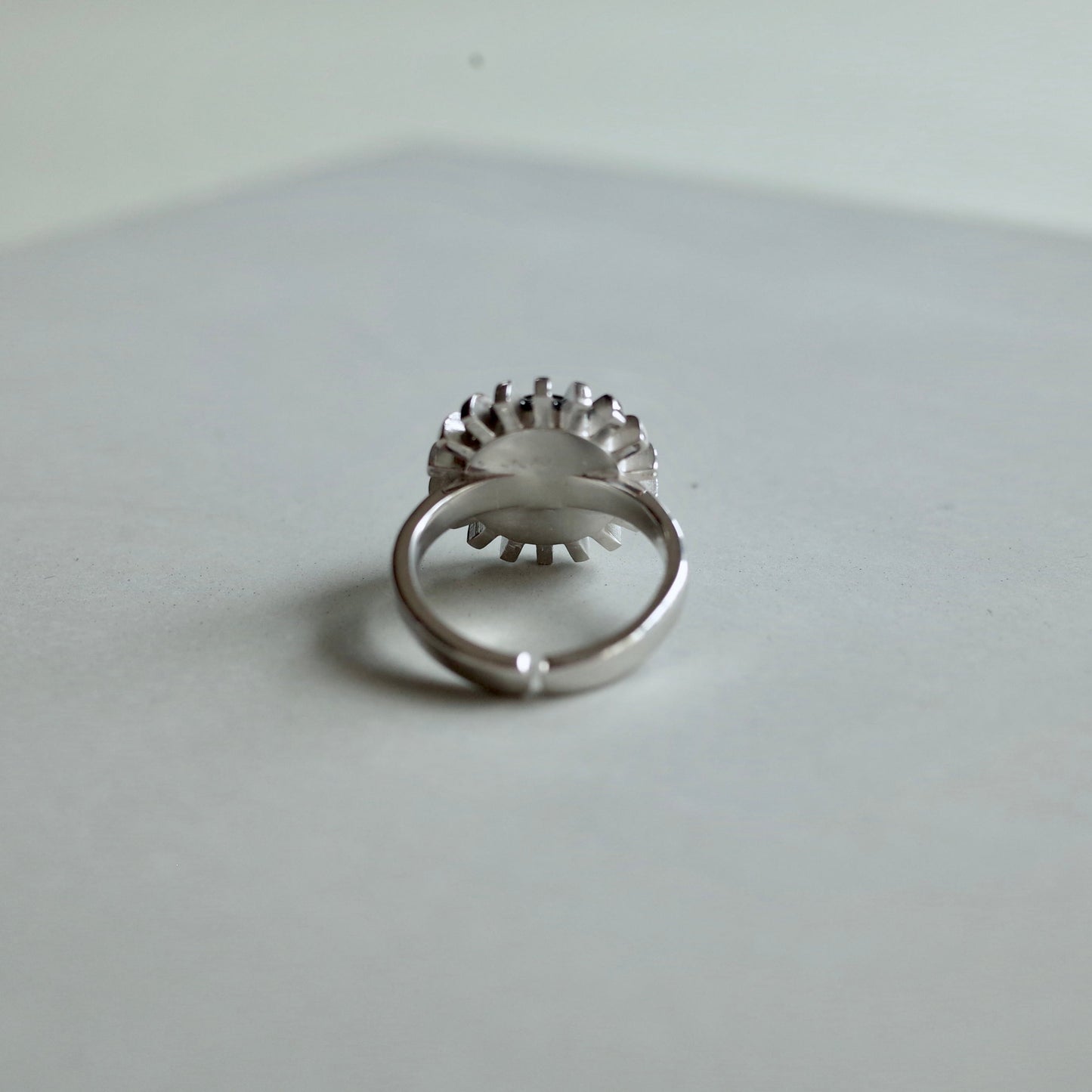 Flower Onyx Ring