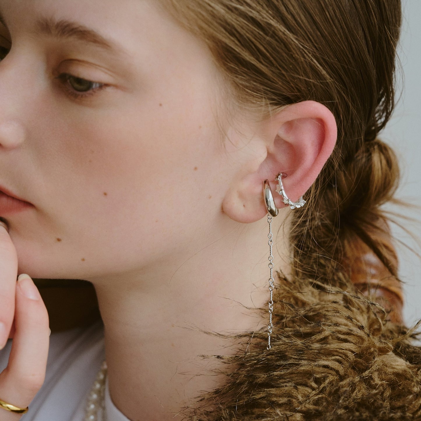 Drop HangChain Ear Cuff