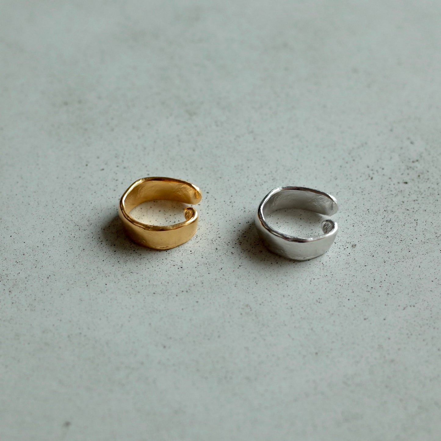 Mid Rough Plate Ear Cuff