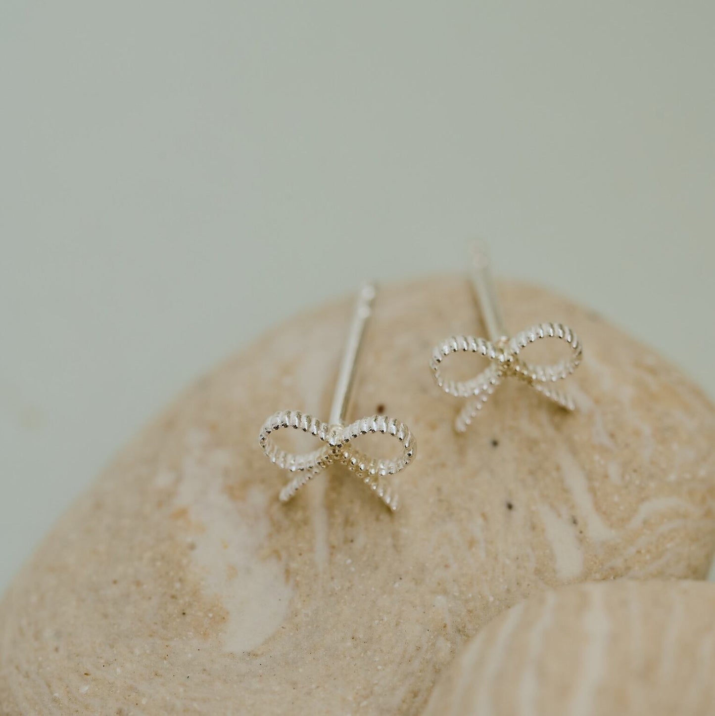 Tiny Ball Ribbon Pierce