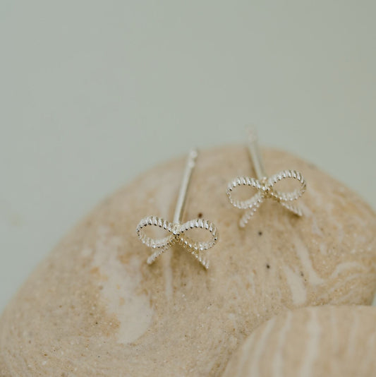 Tiny Ball Ribbon Pierce