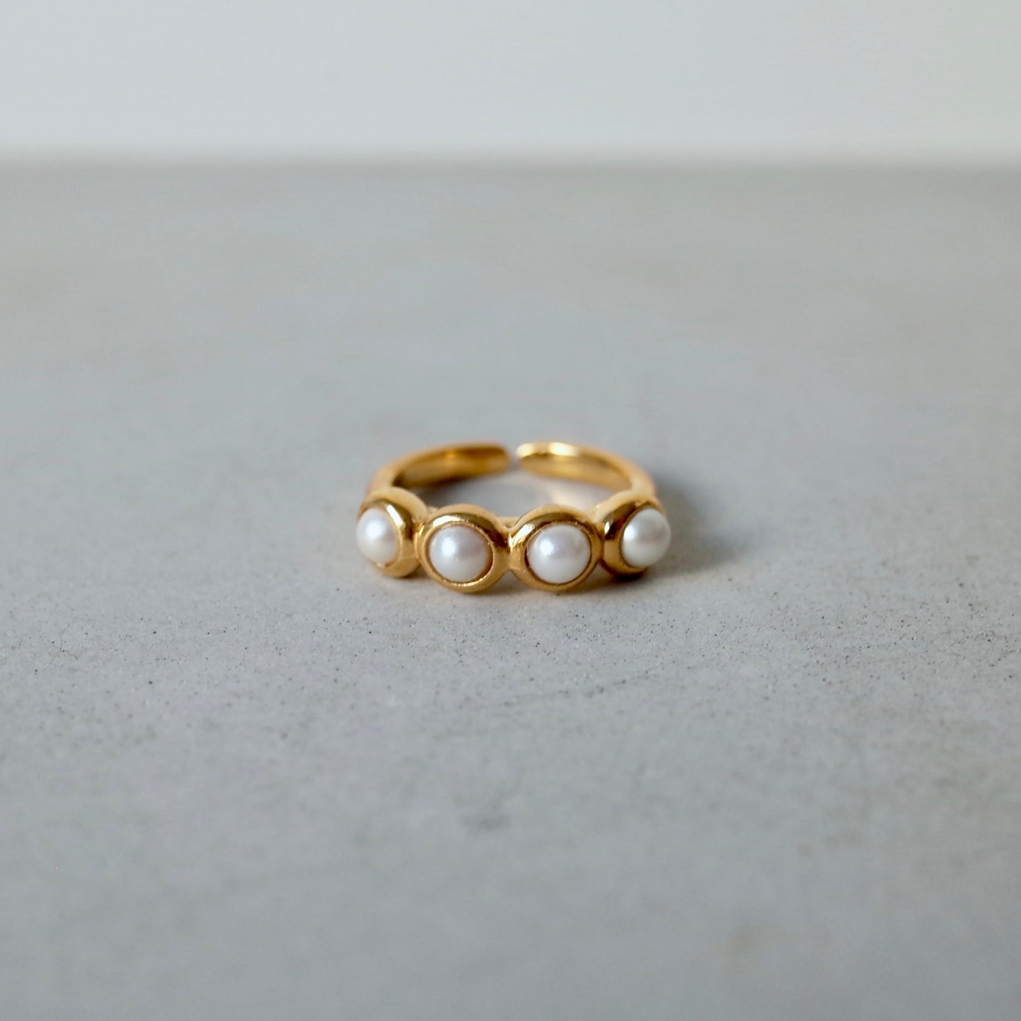 Telescope Pearl Ring