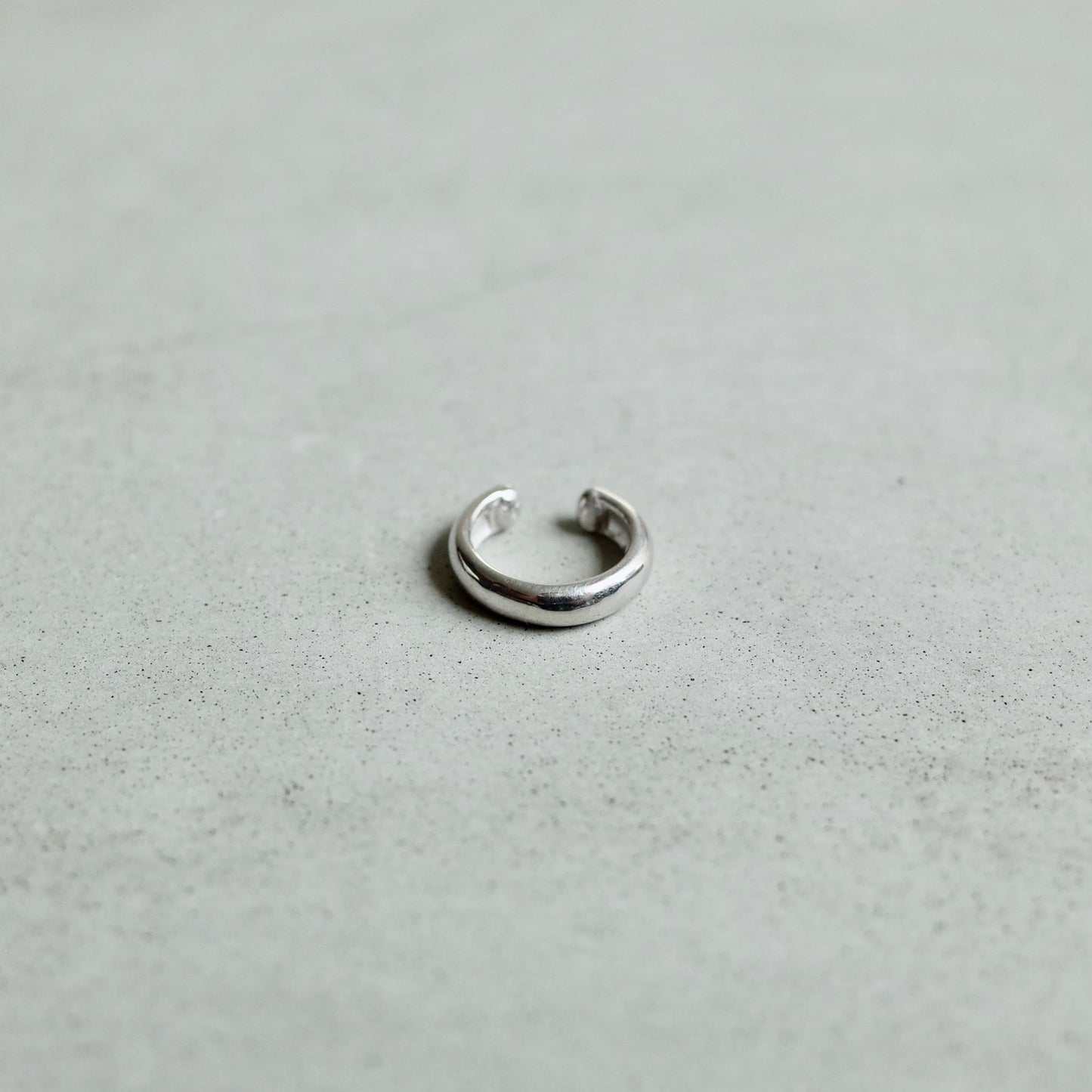 Solid Helix Ear Cuff