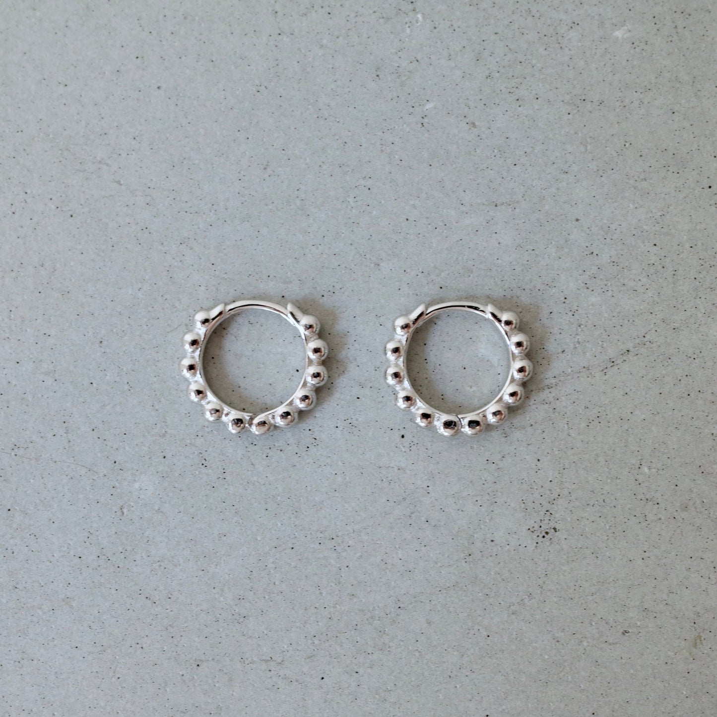Continuous Ball Hoop Pierce