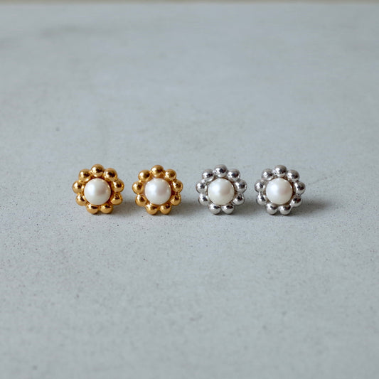 Flower Pearl Pierce