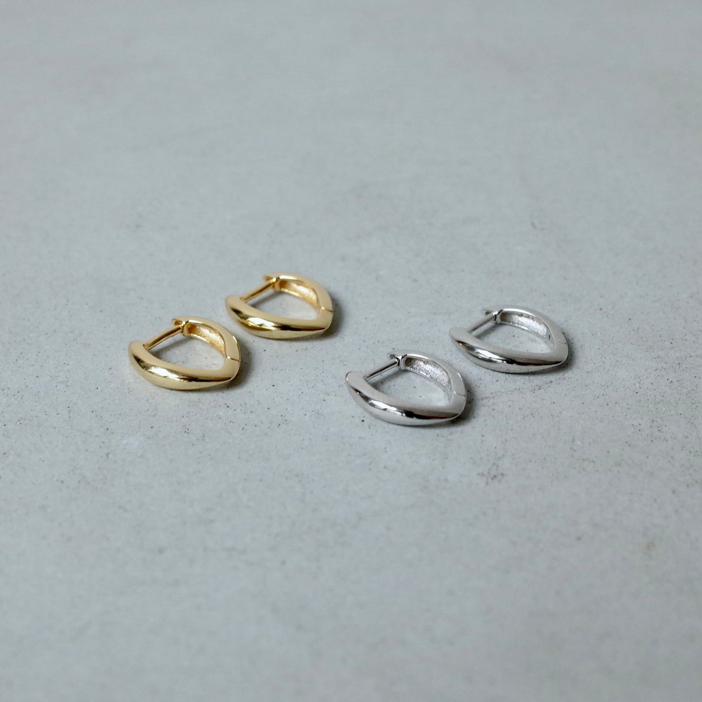 Shuttle Shape Pierce