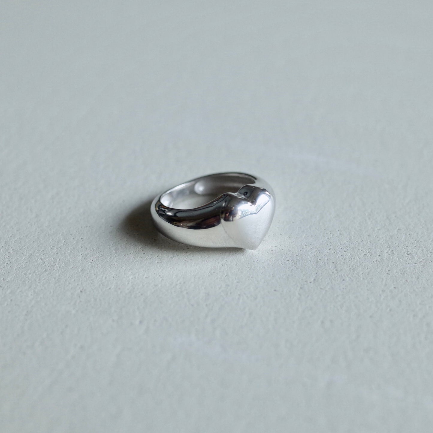 Round Heart Pinky Ring