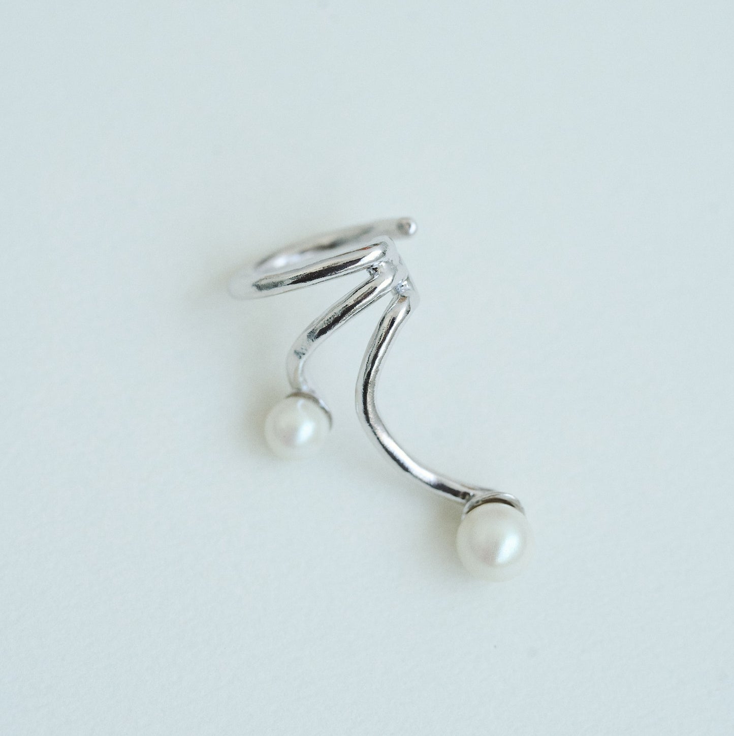Ripple Pearl Ear Cuff