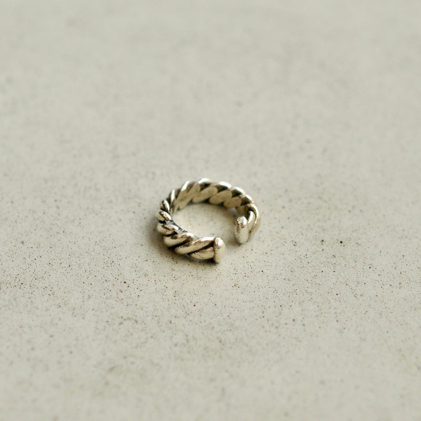 Thick Twist Ear Cuff