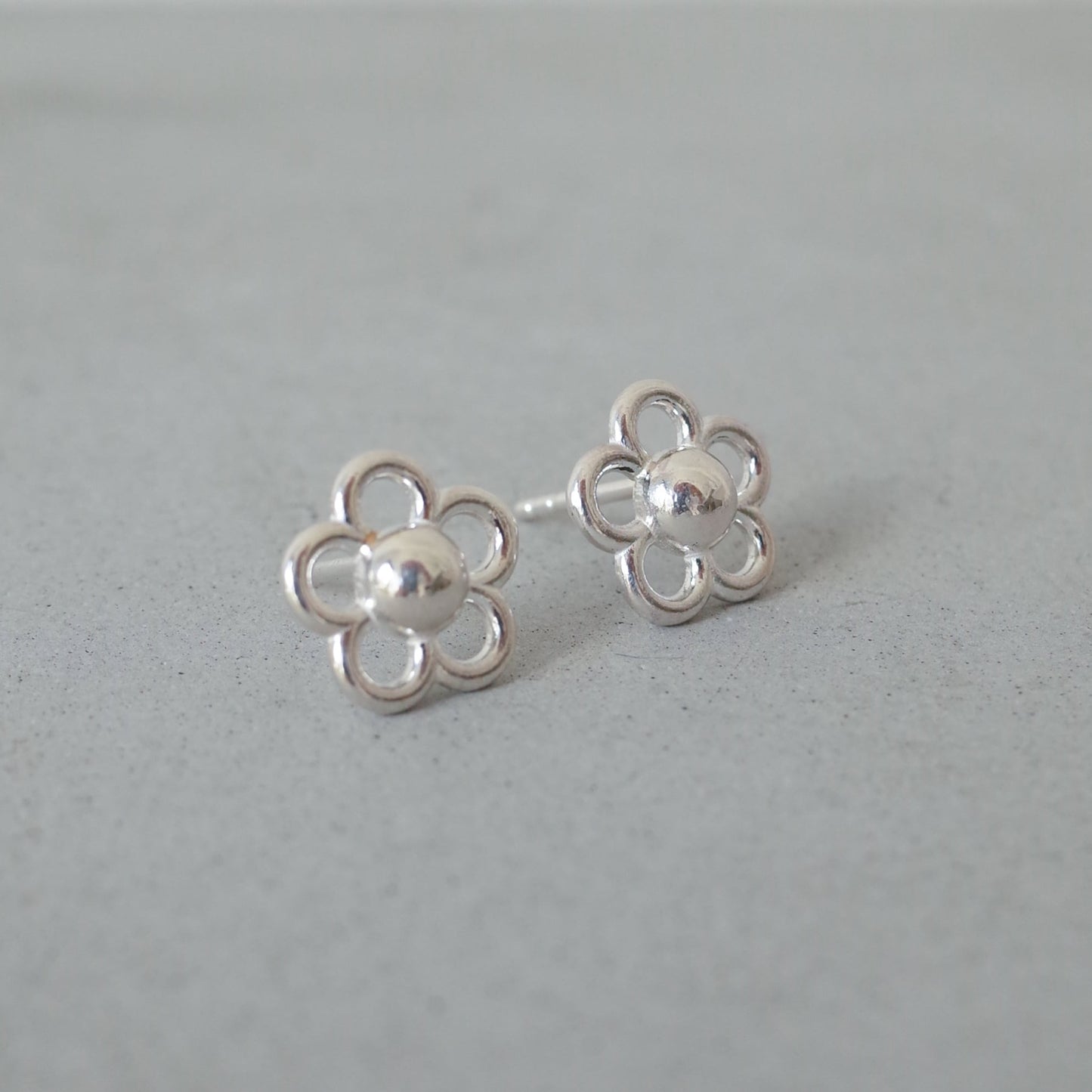 Openwork Flower Pierce