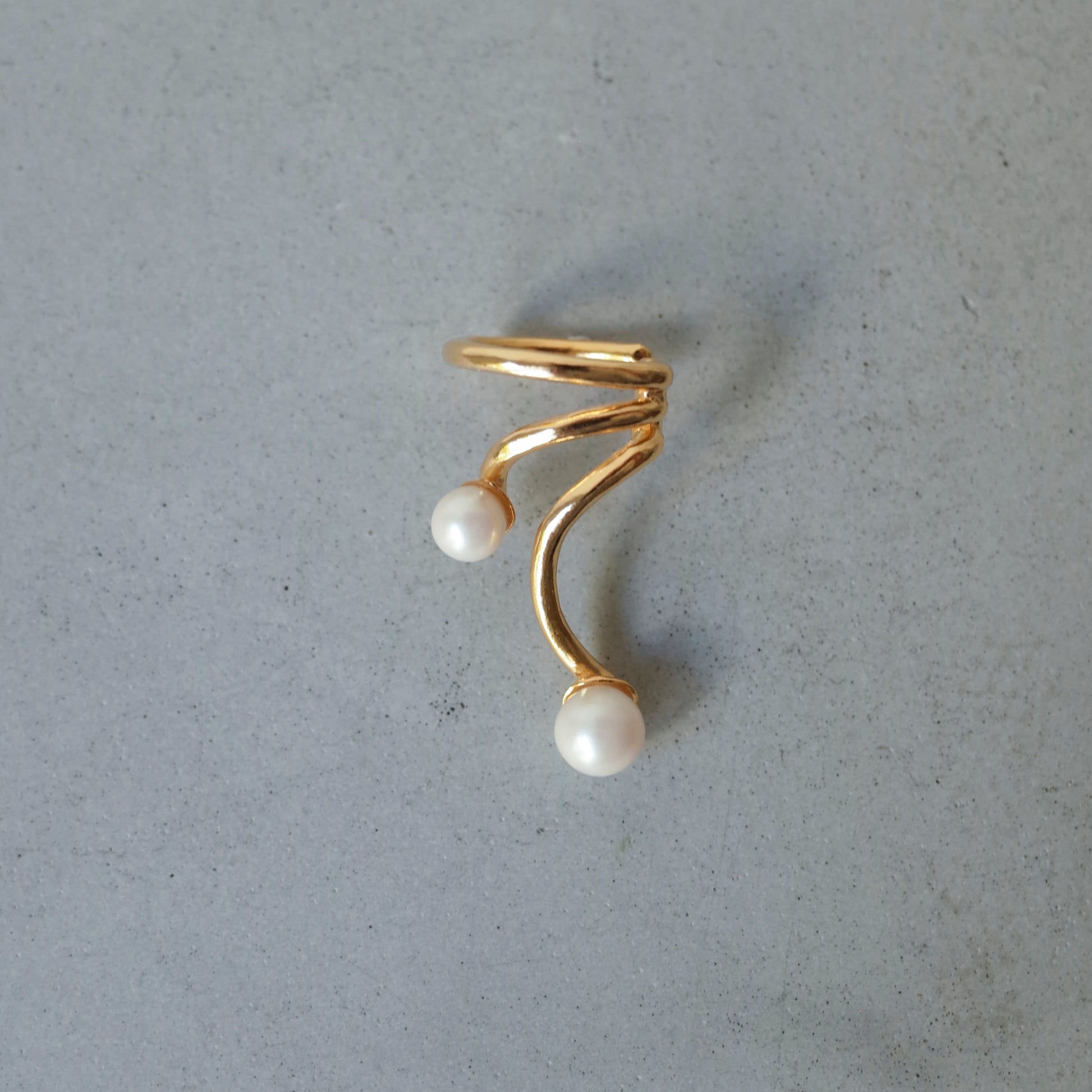 Ripple Pearl Ear Cuff
