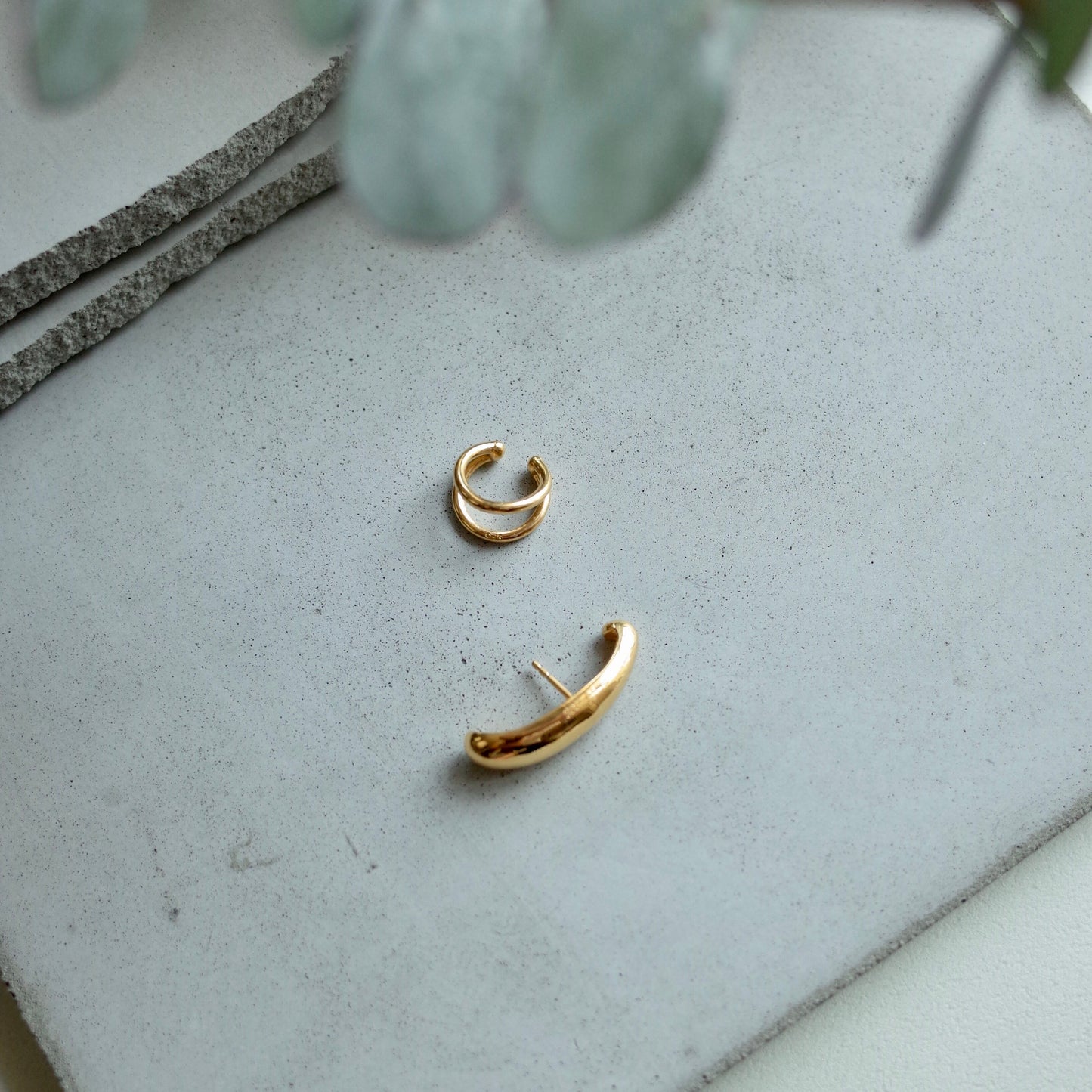 Small Two Strands Ear Cuff