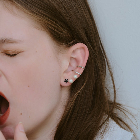 Peek Pearl Ear Cuff