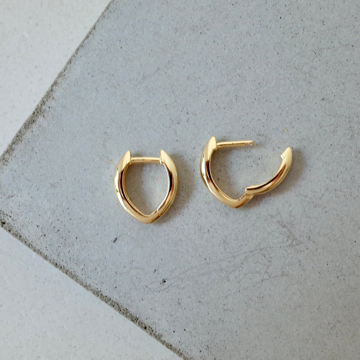 Shuttle Shape Pierce