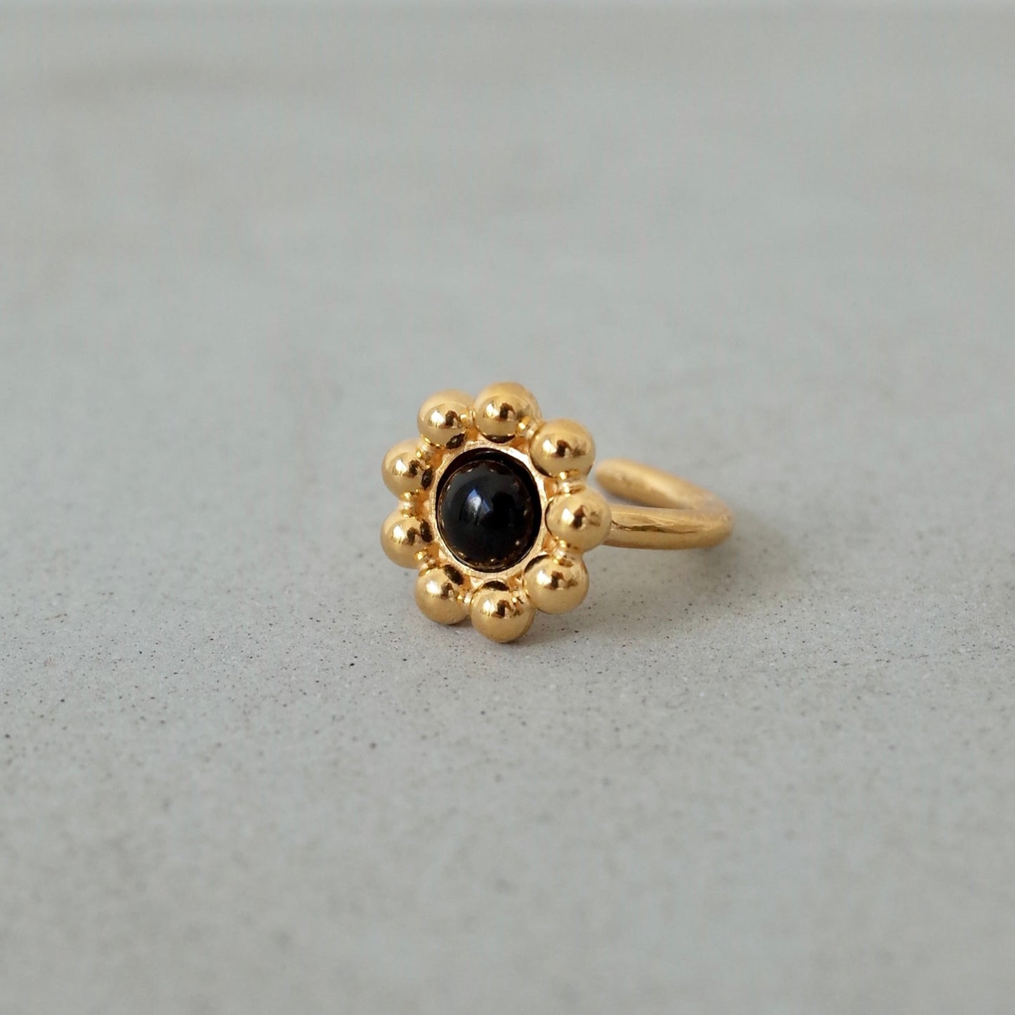 Flower Onyx Ear Cuff