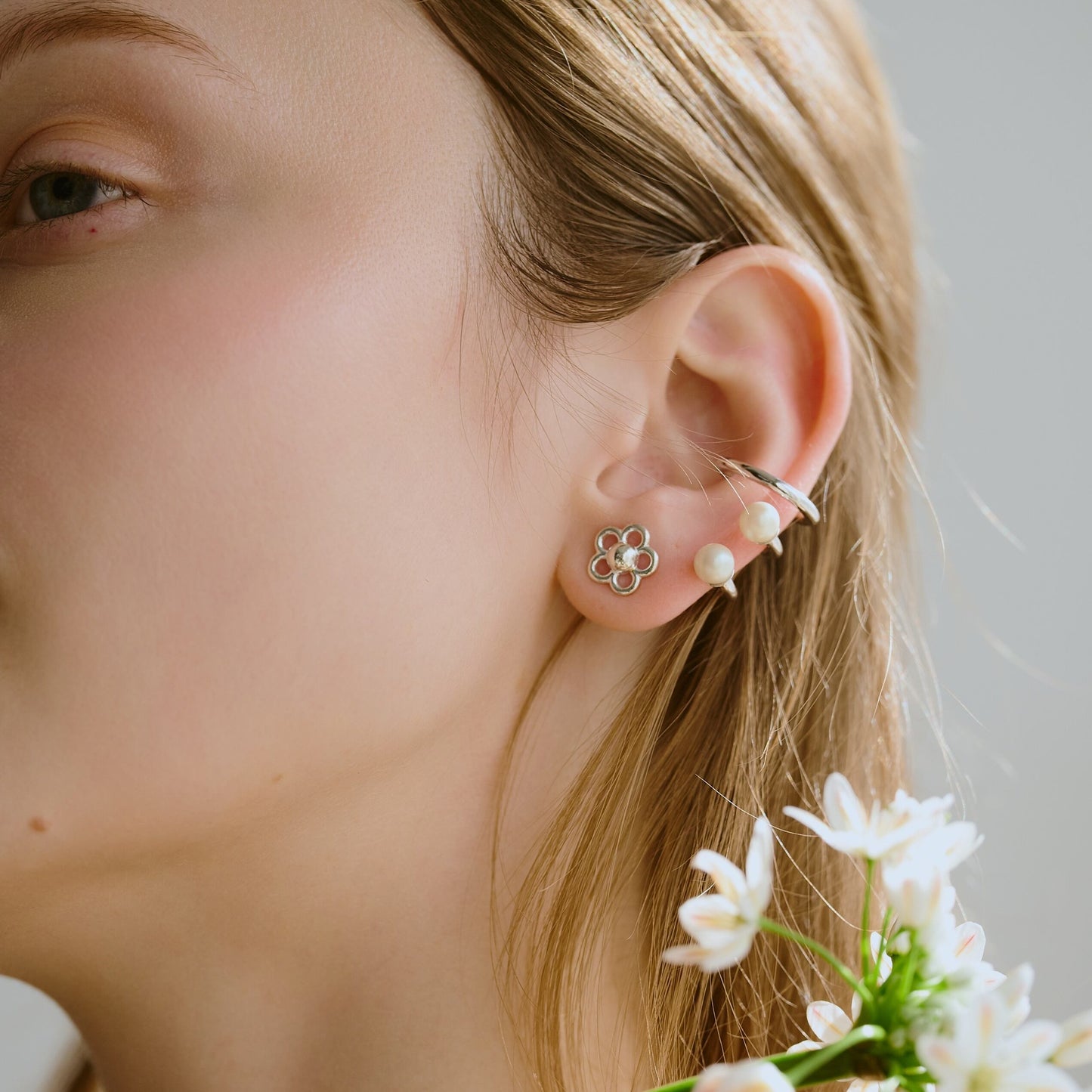 Openwork Flower Pierce