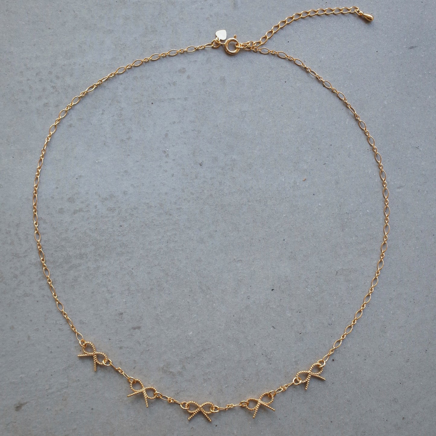 Ribbon Chain Necklace