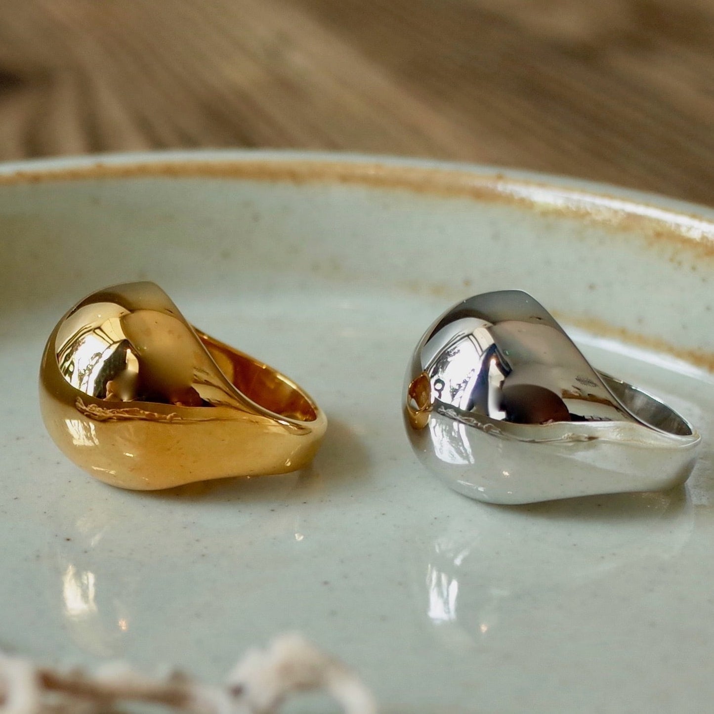 Small Round Shell Ring