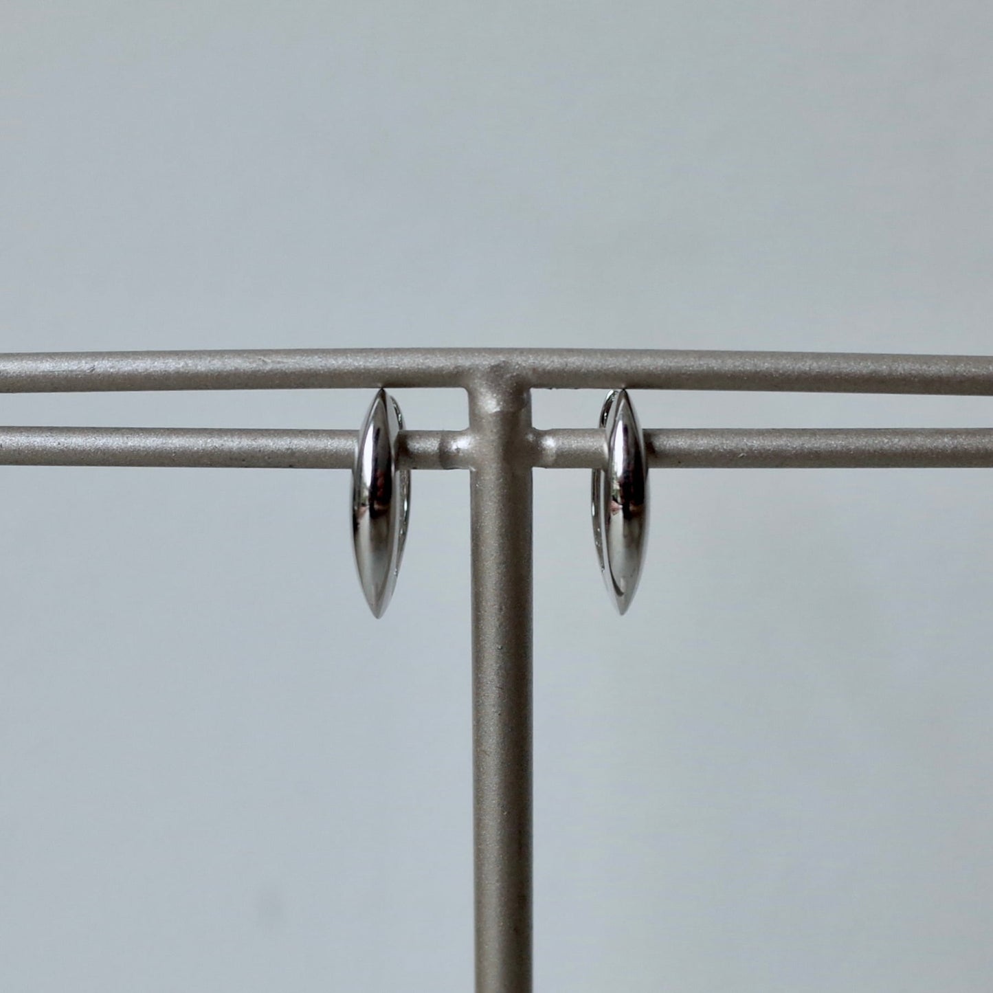 Shuttle Shape Pierce