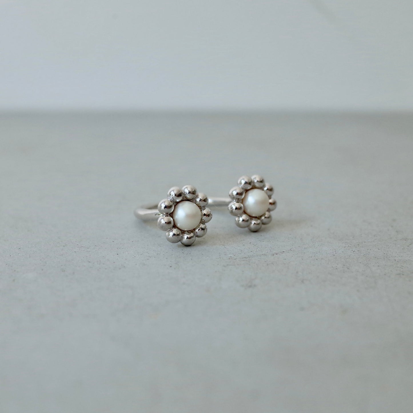 Flower Pearl Ring
