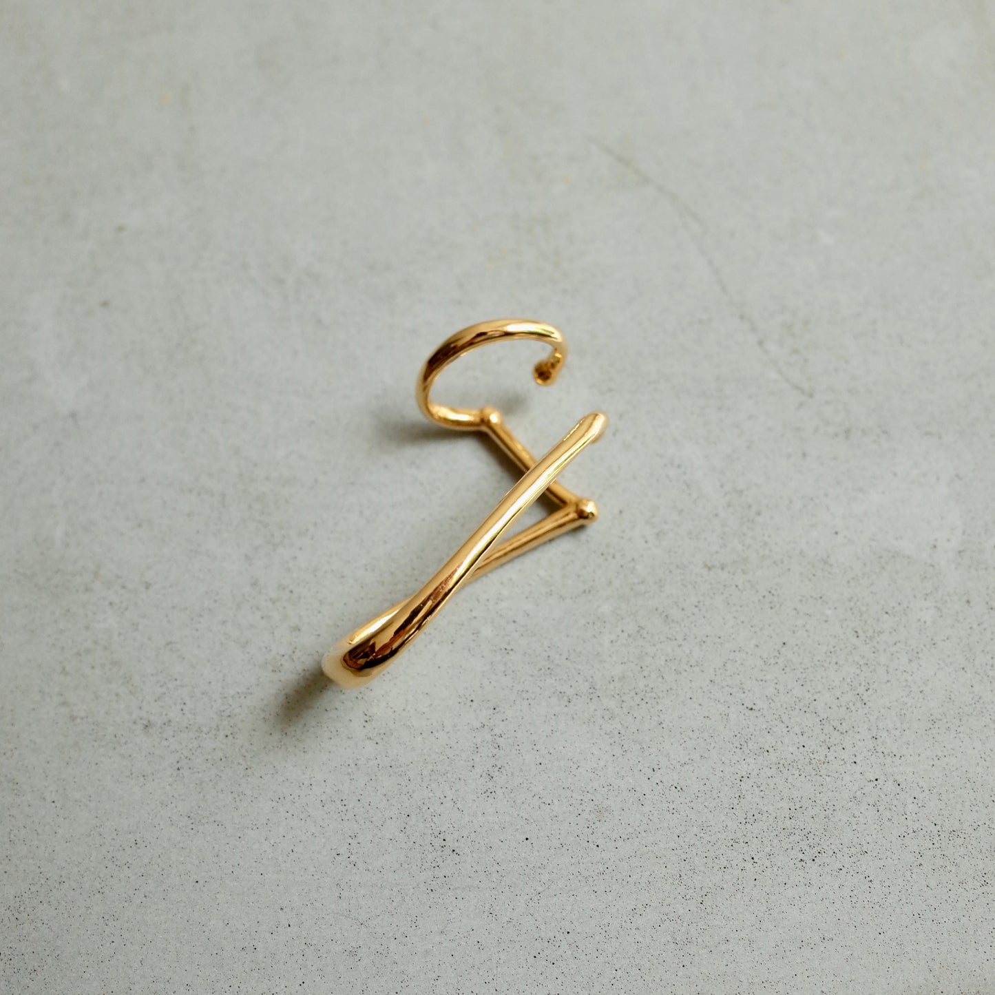 Hook&Drop Ear Cuff