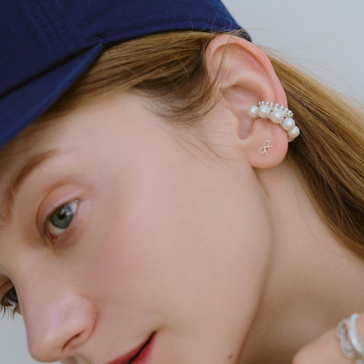 Tiny Ball Ribbon Pierce