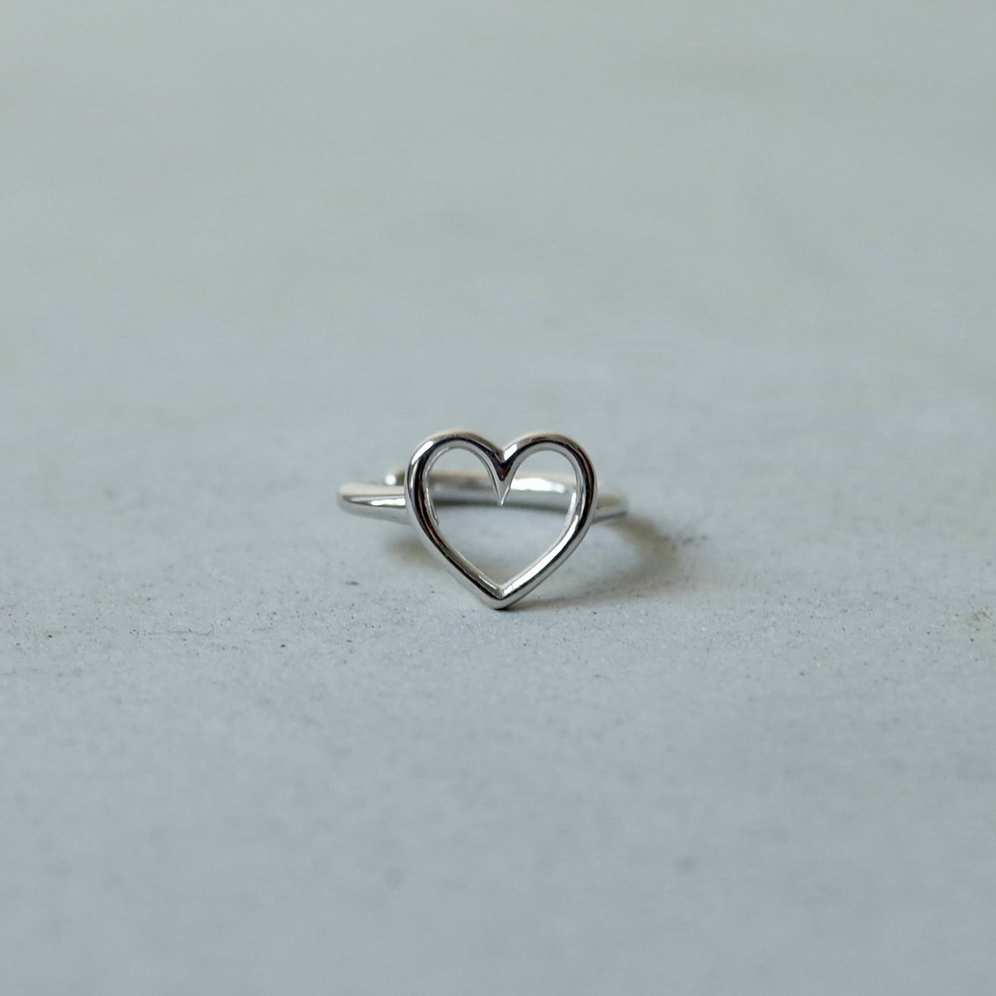 Outline Heart Ear Cuff